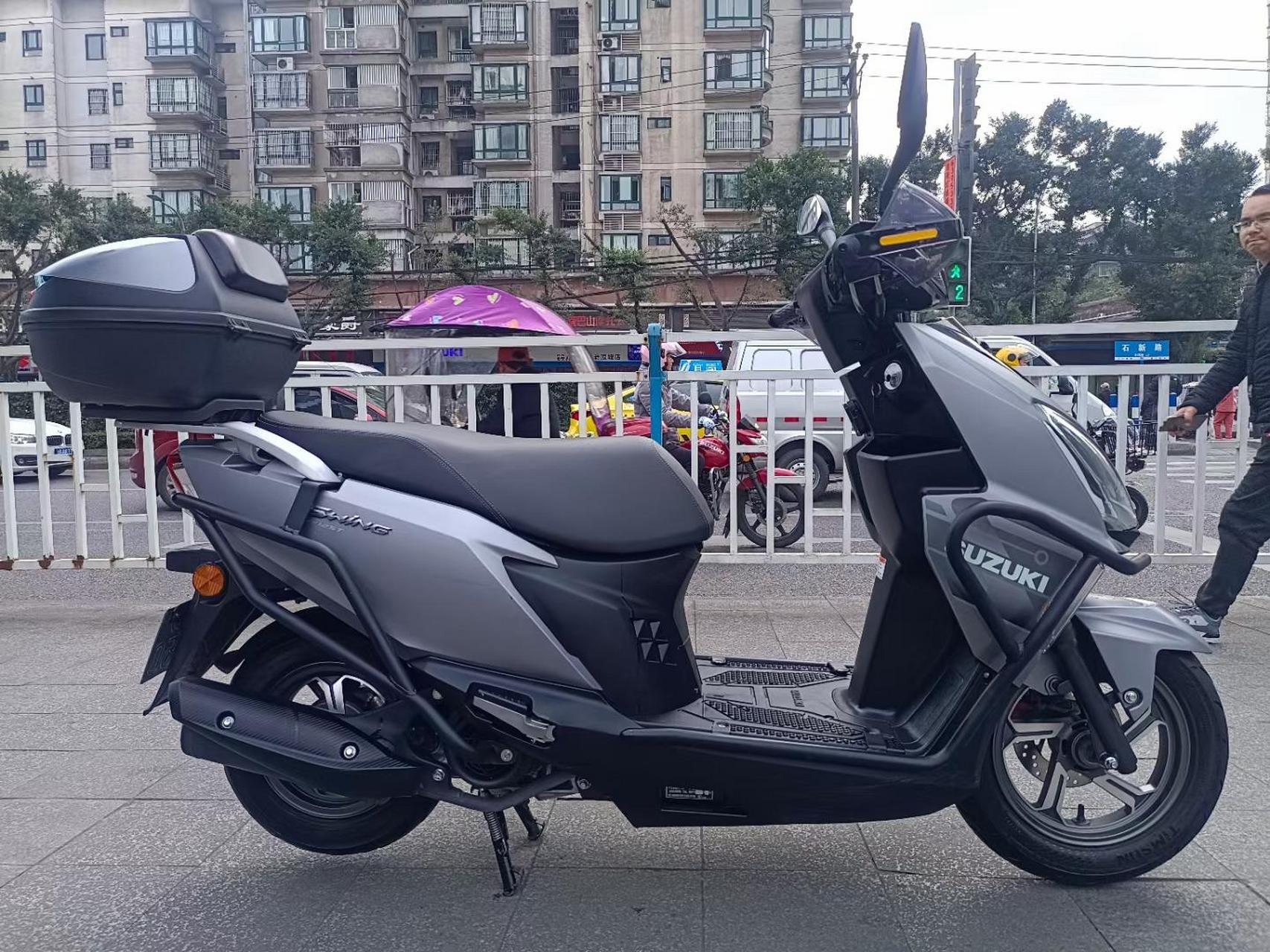 济南轻骑铃木uy125小踏板车,22年5.