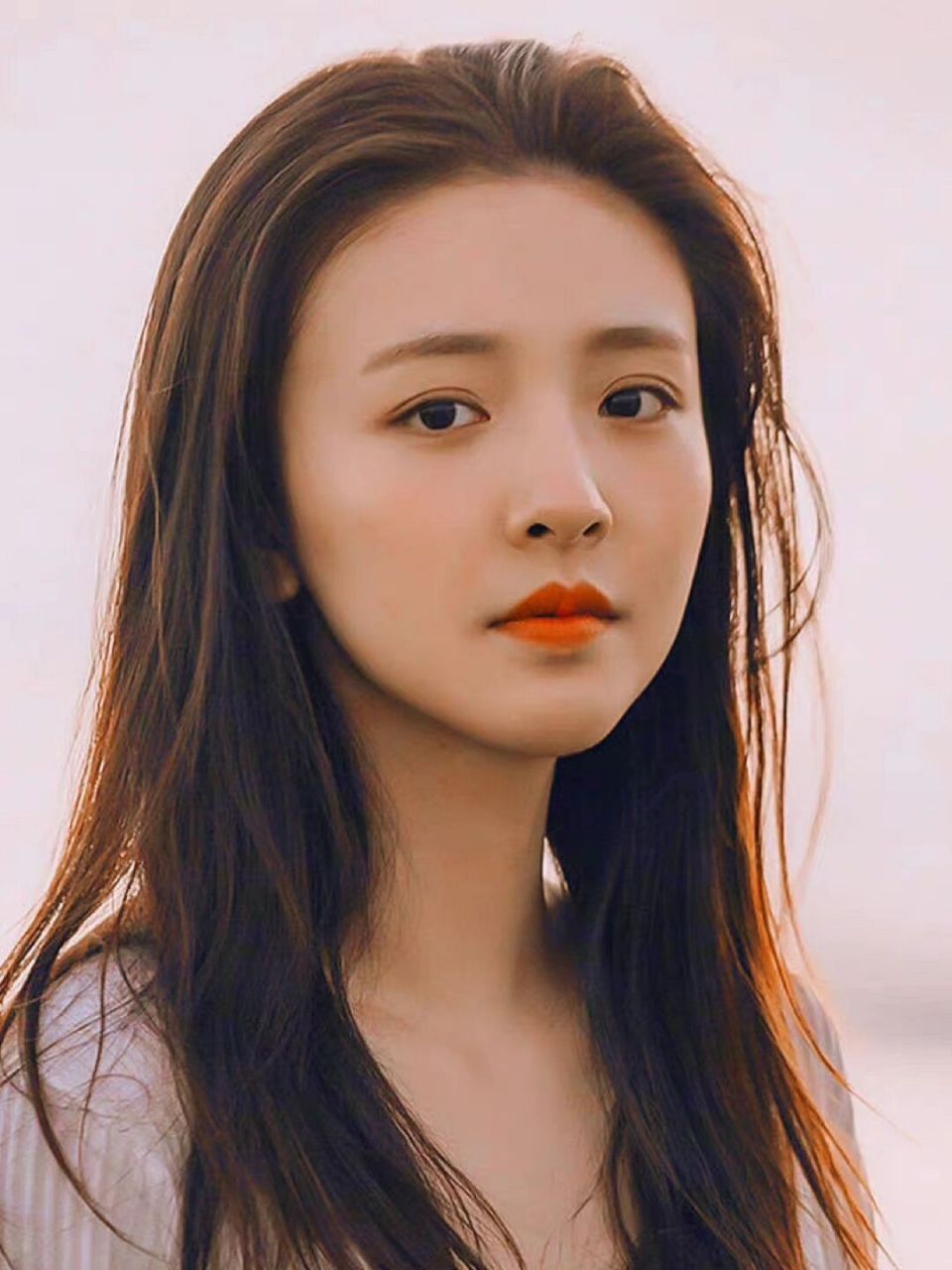 【💌投稿吴倩】 吴倩,1992年9月26日出生于湖北省武汉市,毕业于武汉