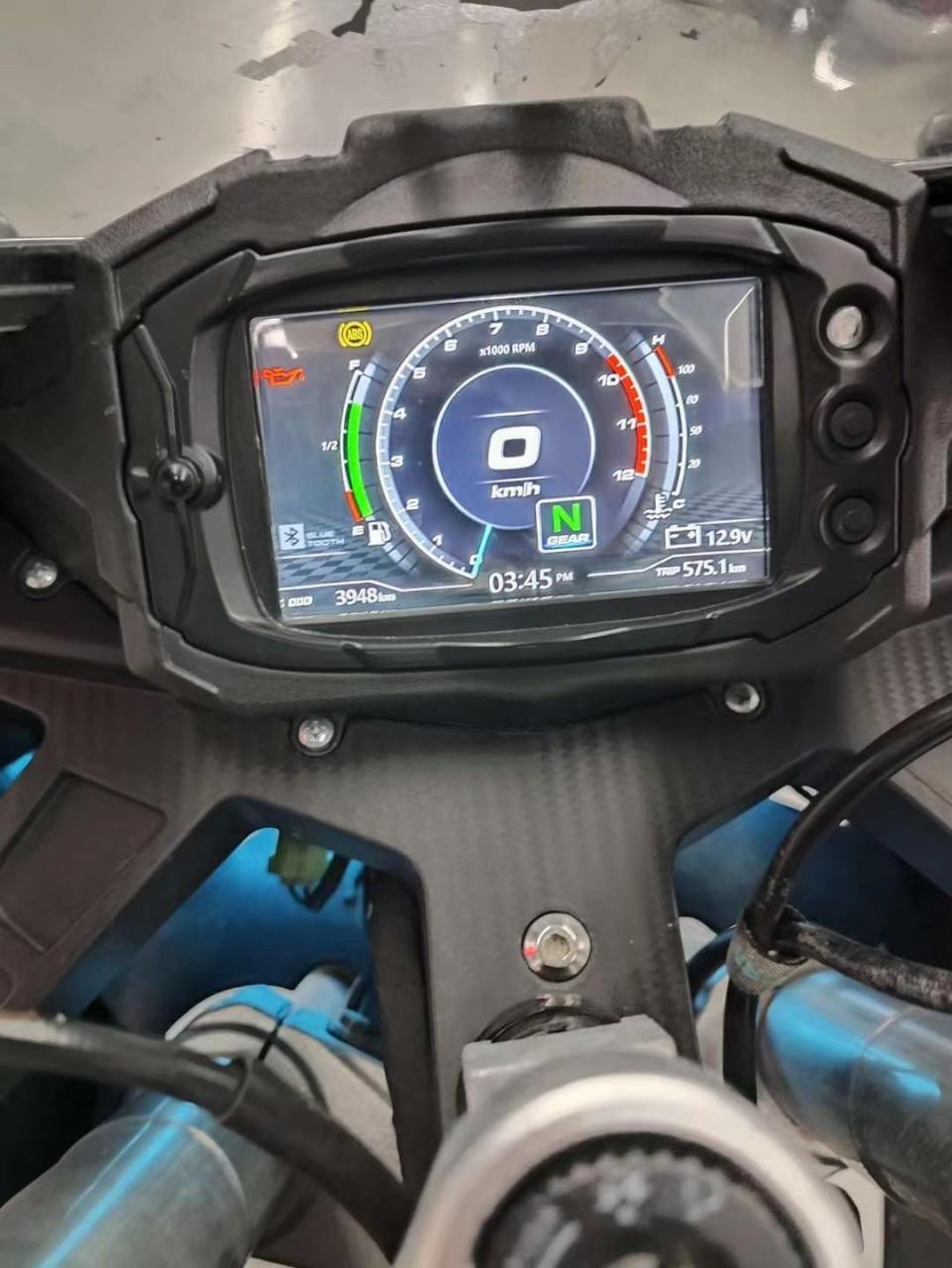 品牌:刀锋400 年份:20年出厂,20年上牌  安全里程数:3900多公里  售价