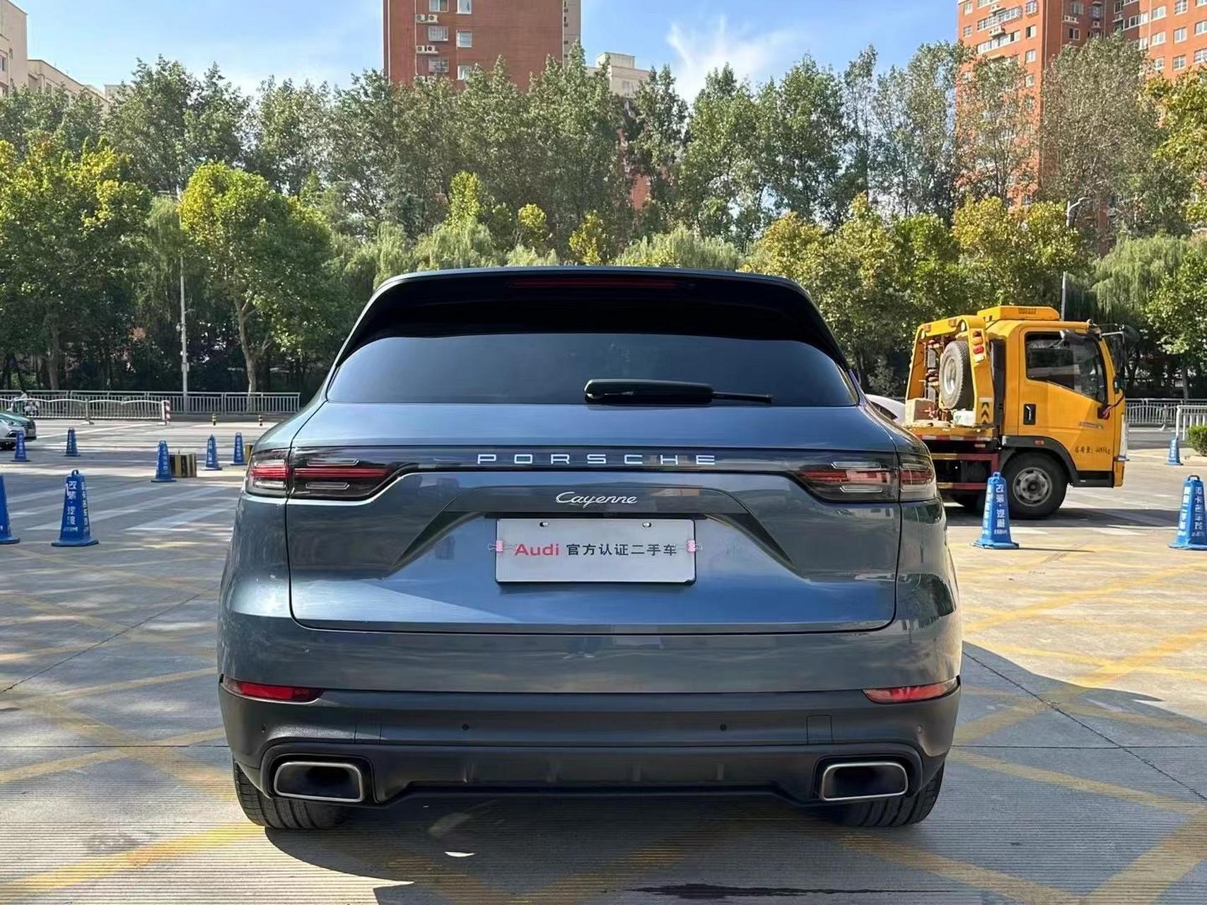 19年保时捷卡宴 比斯开蓝金属漆   一手车全车原版原漆  bose音响 大