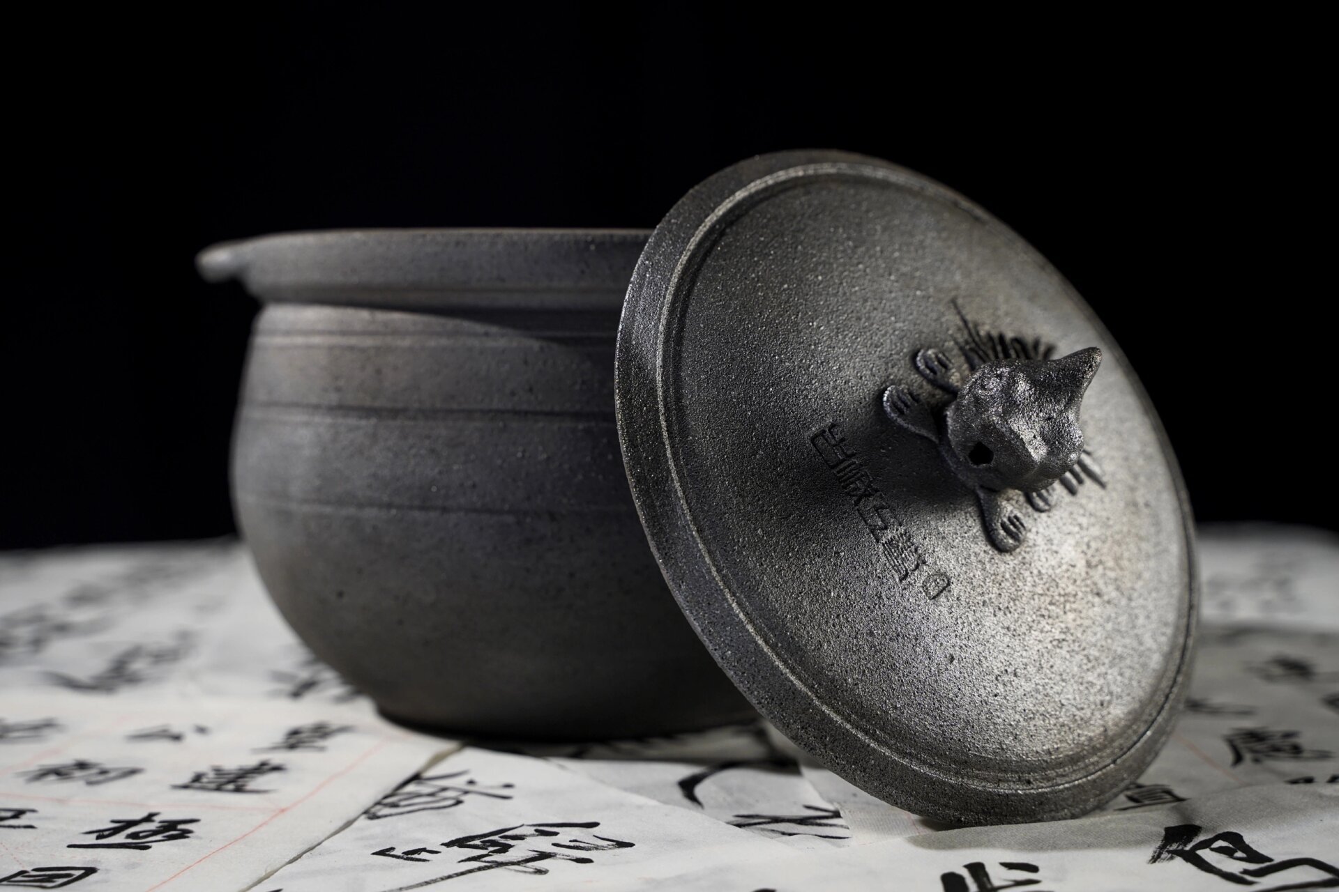 99 来自"中华砂器第一乡""四川雅安荥经县的特产,经纱谣-荥经砂锅!