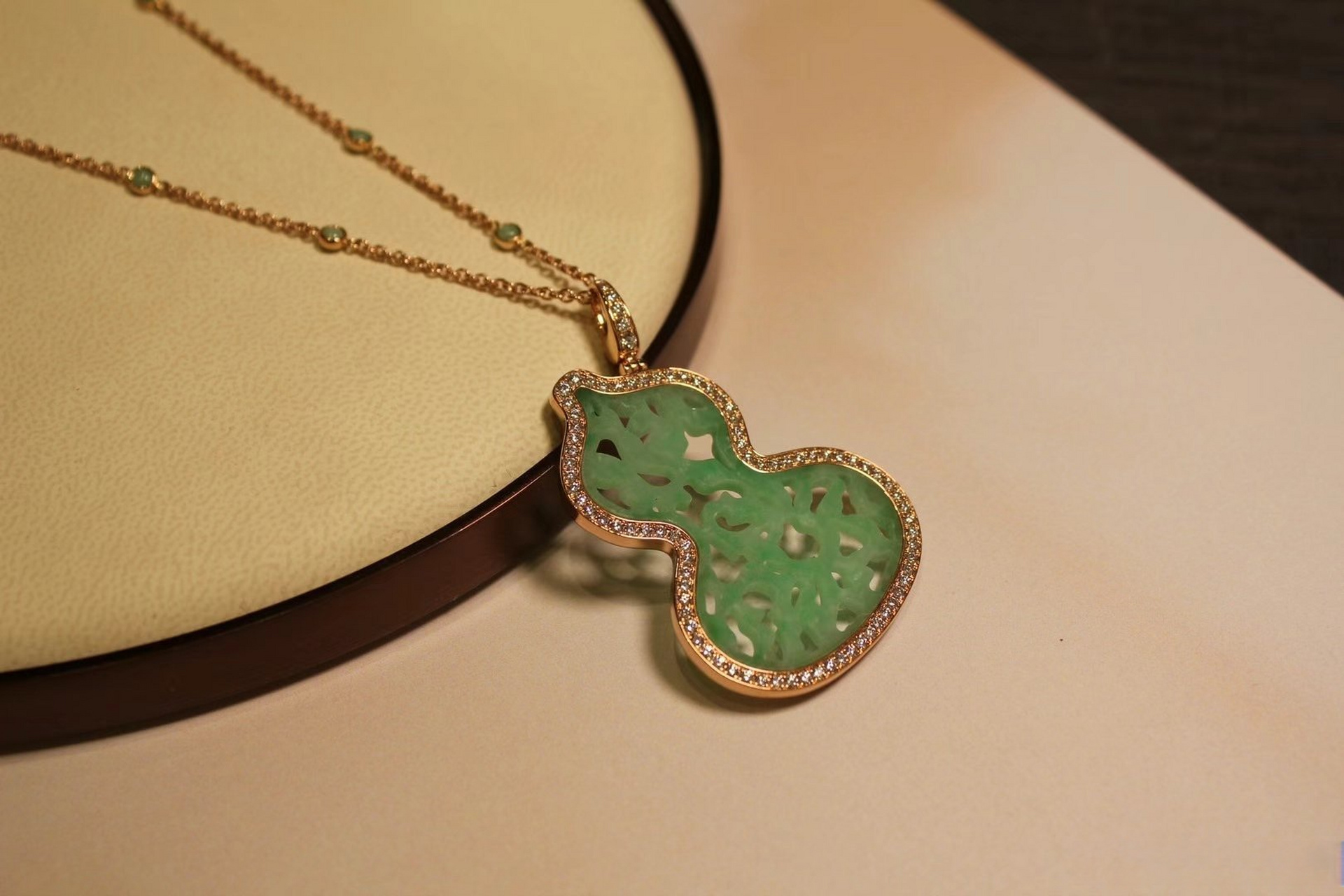 qeelin麒麟珠宝wulu系列项链,玫瑰金镶钻/绿玉,刘诗诗同款,官价19400