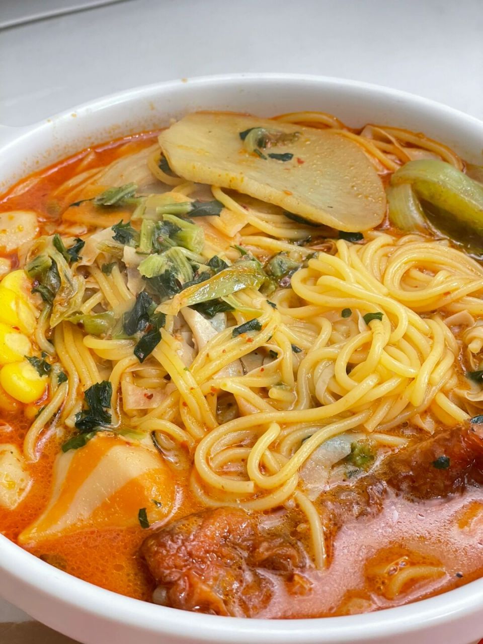 这速食麻辣烫都能开店了吧 多少个晚上都馋这一口黏糊糊的麻辣烫 荤素