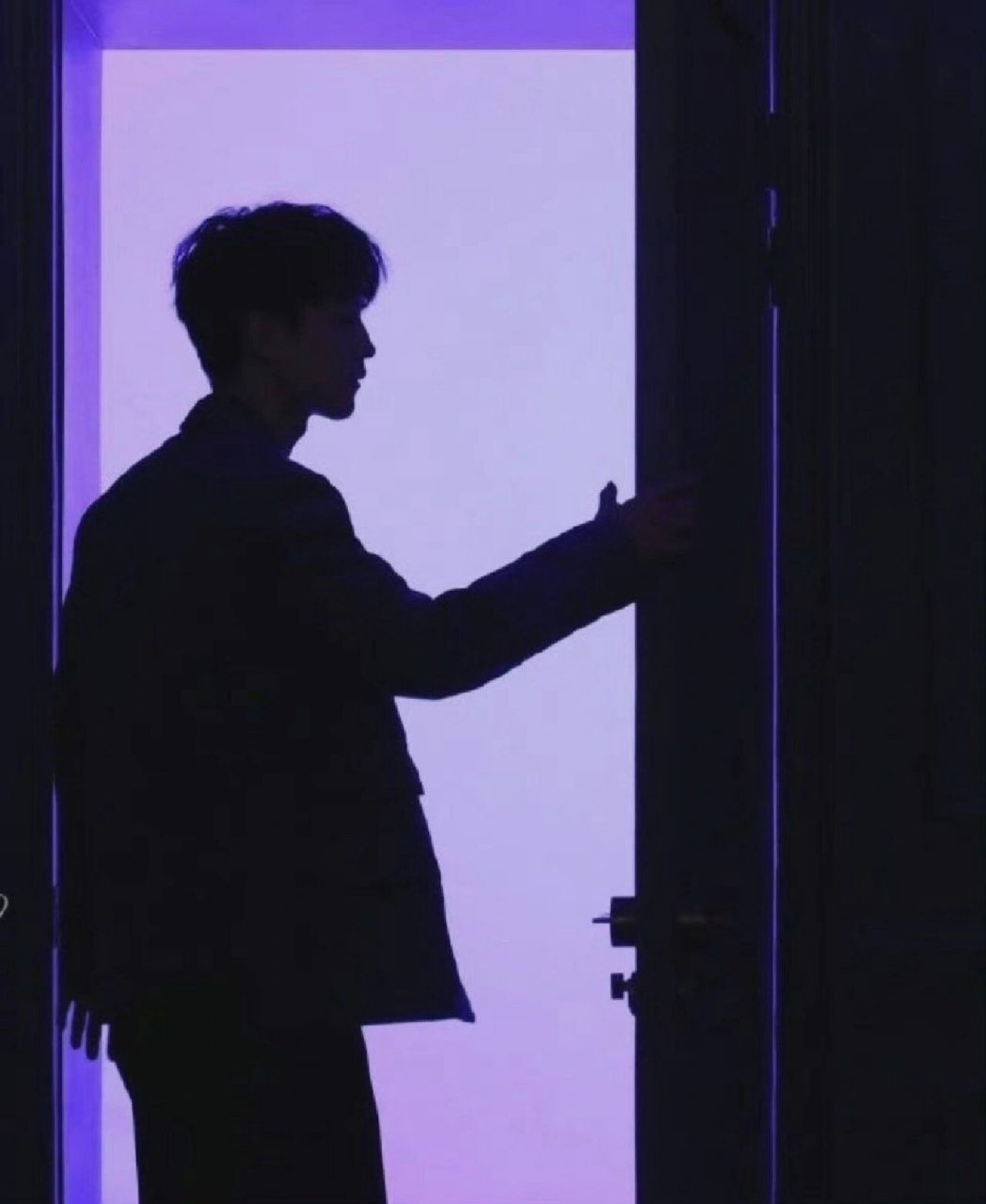 王俊凯|背影图1.0   不明显头像 要原图的d我