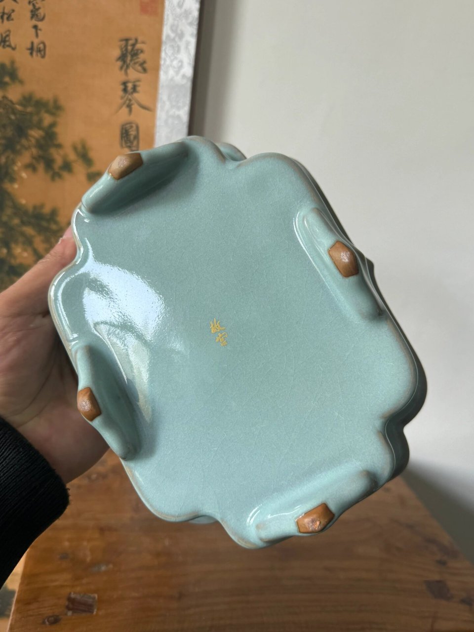 汝窑天蓝釉花口盆特价128     天然矿石玛瑙入釉,高温还原火烧制,可做