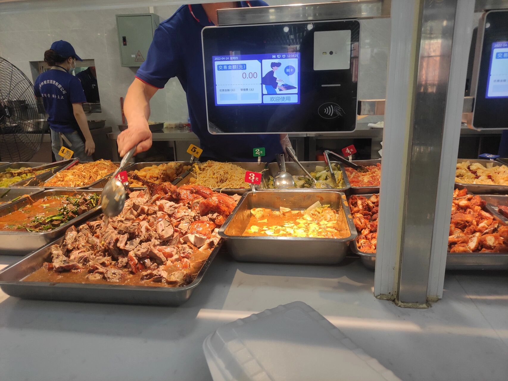 梧州学院伙食 简单看一下梧州学院的伙食吧事实还有很多图,但是最近