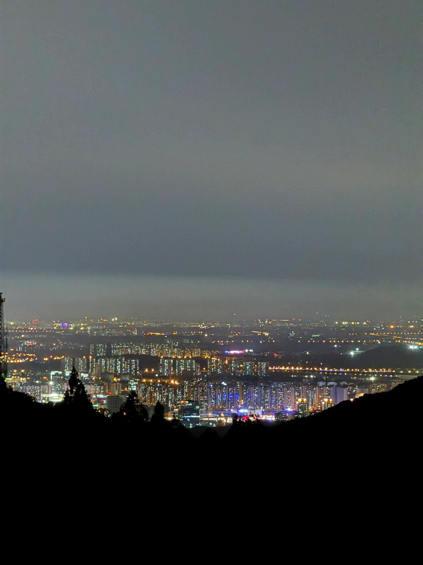 西山鬼笑石 北京夜景yyds 	 自驾导航至后山停车场, 走20-30min防火