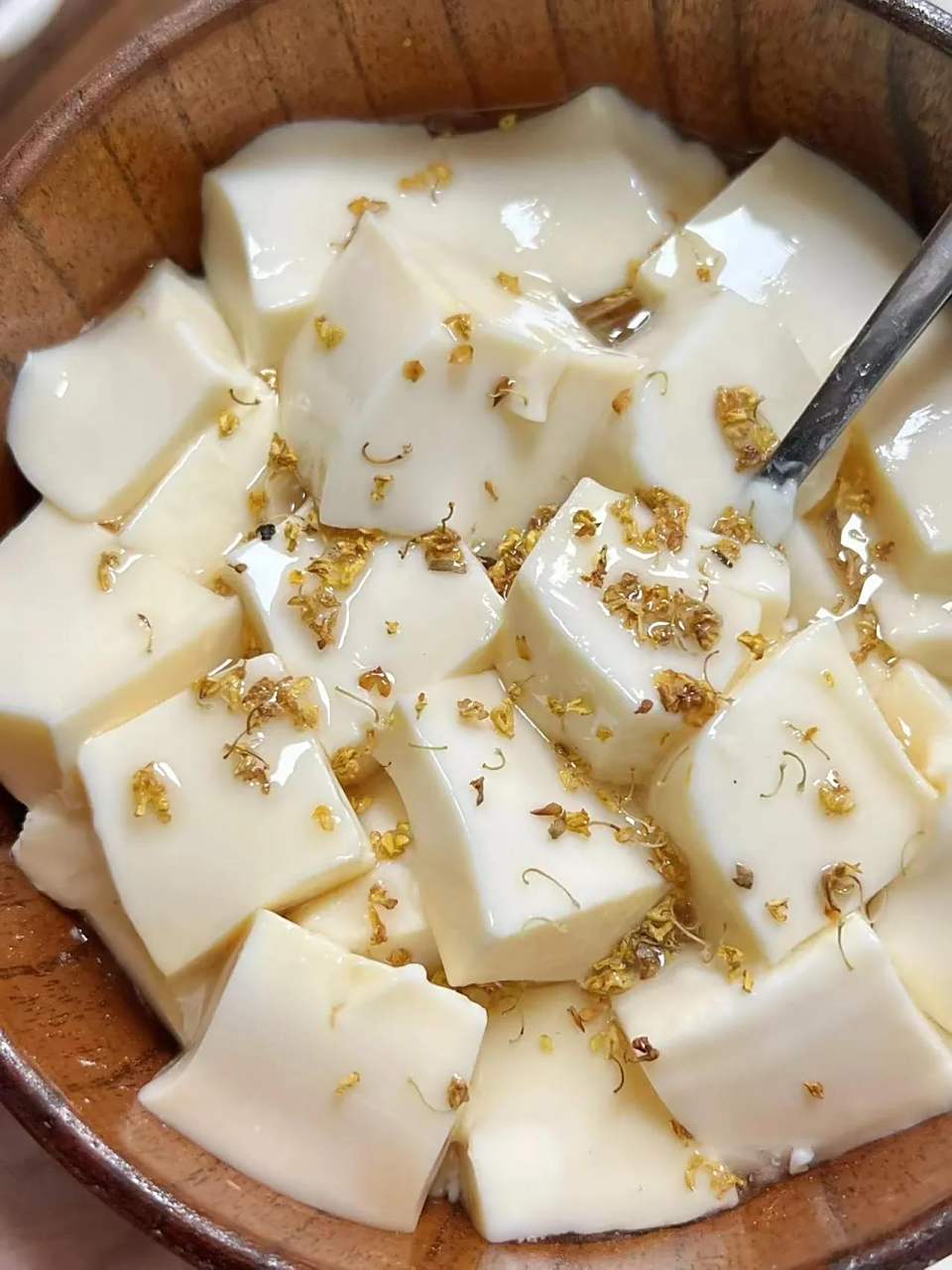 自制桂花奶豆腐! 香香甜甜的 奶味好浓郁啊!