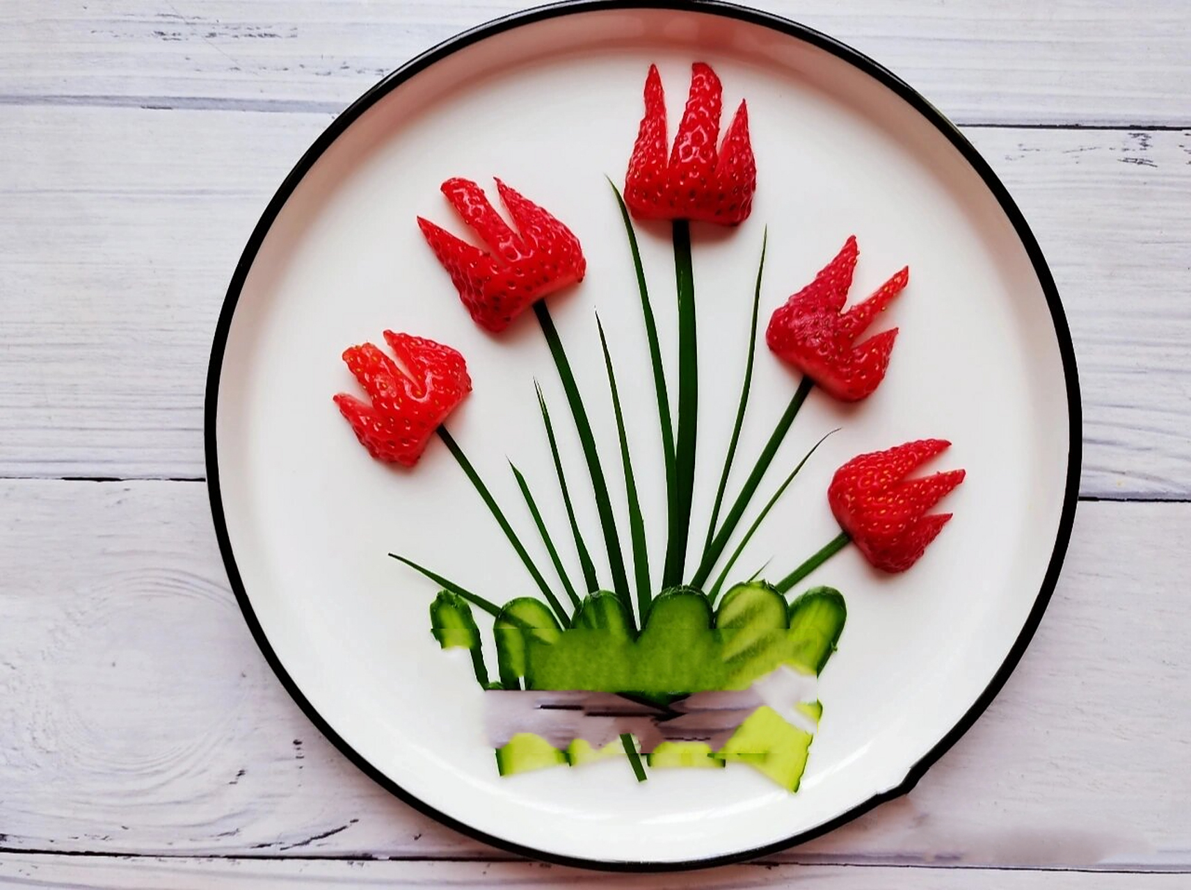 六款草莓摆盘,喜欢的收藏96 草莓季,最近去采摘园摘了一些新鲜的