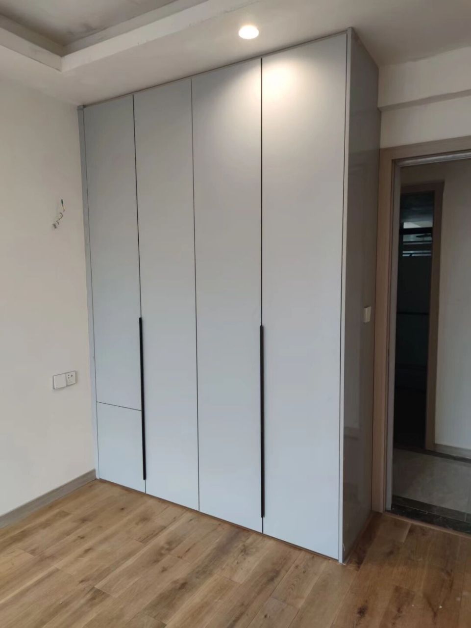 宁丰欧松柜体柜门‖颜色白鲸灰系列 板材:1.22*2.