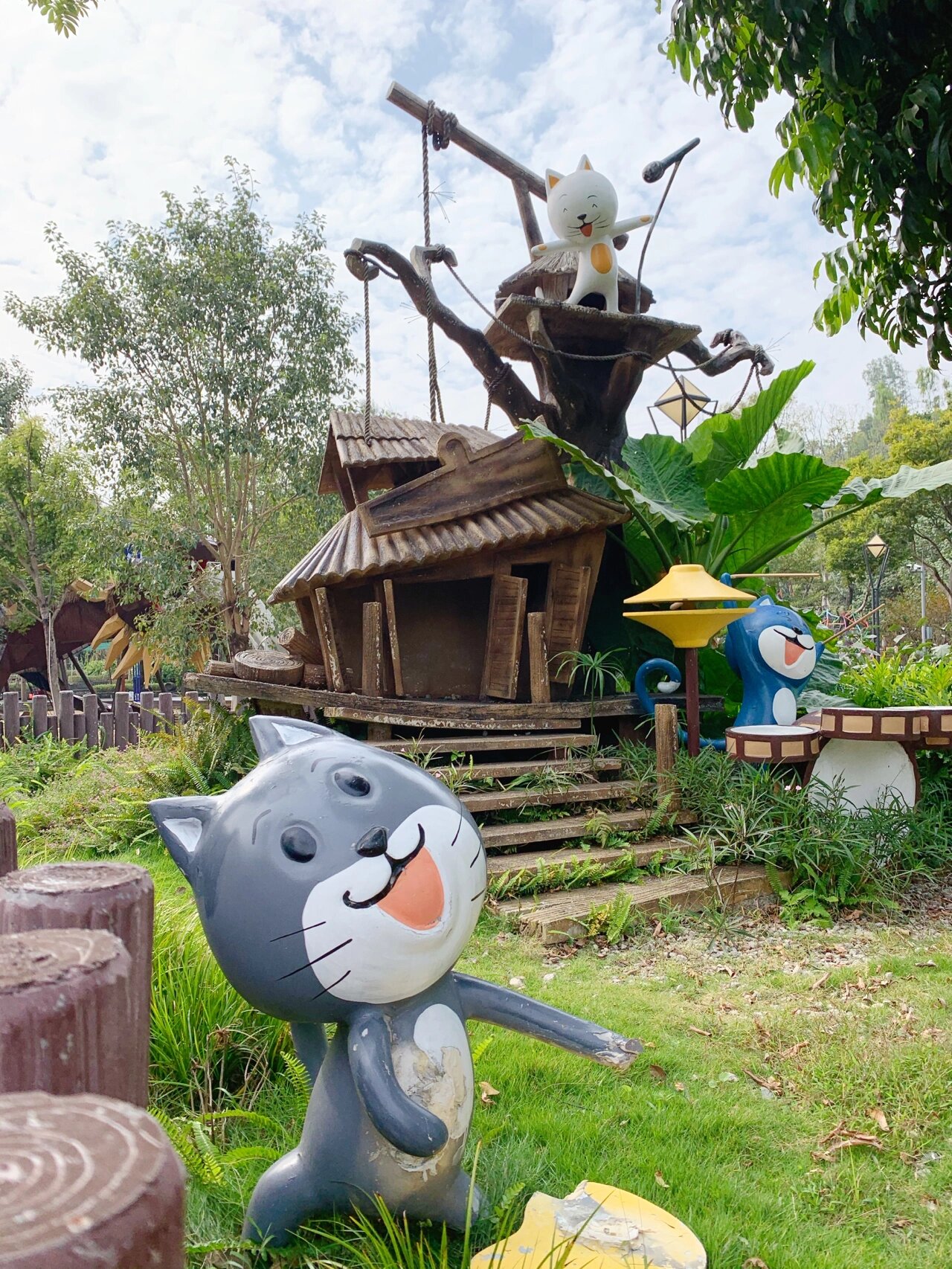 深圳亲子游玩之甘坑客家小镇的小凉帽