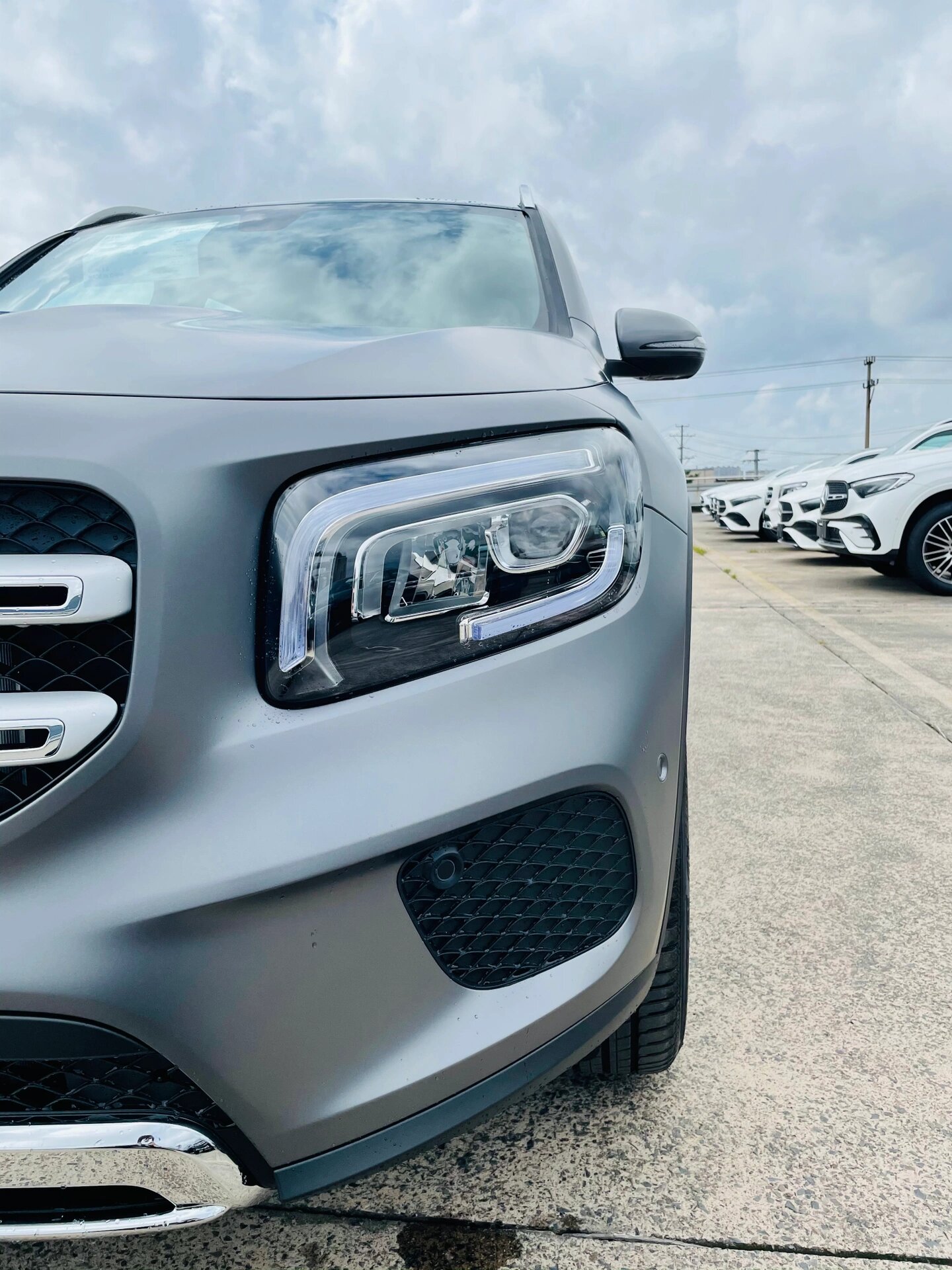 哑光山灰 glb 一款很特别的颜色,实车非常震撼,有意向的小朋友们联系