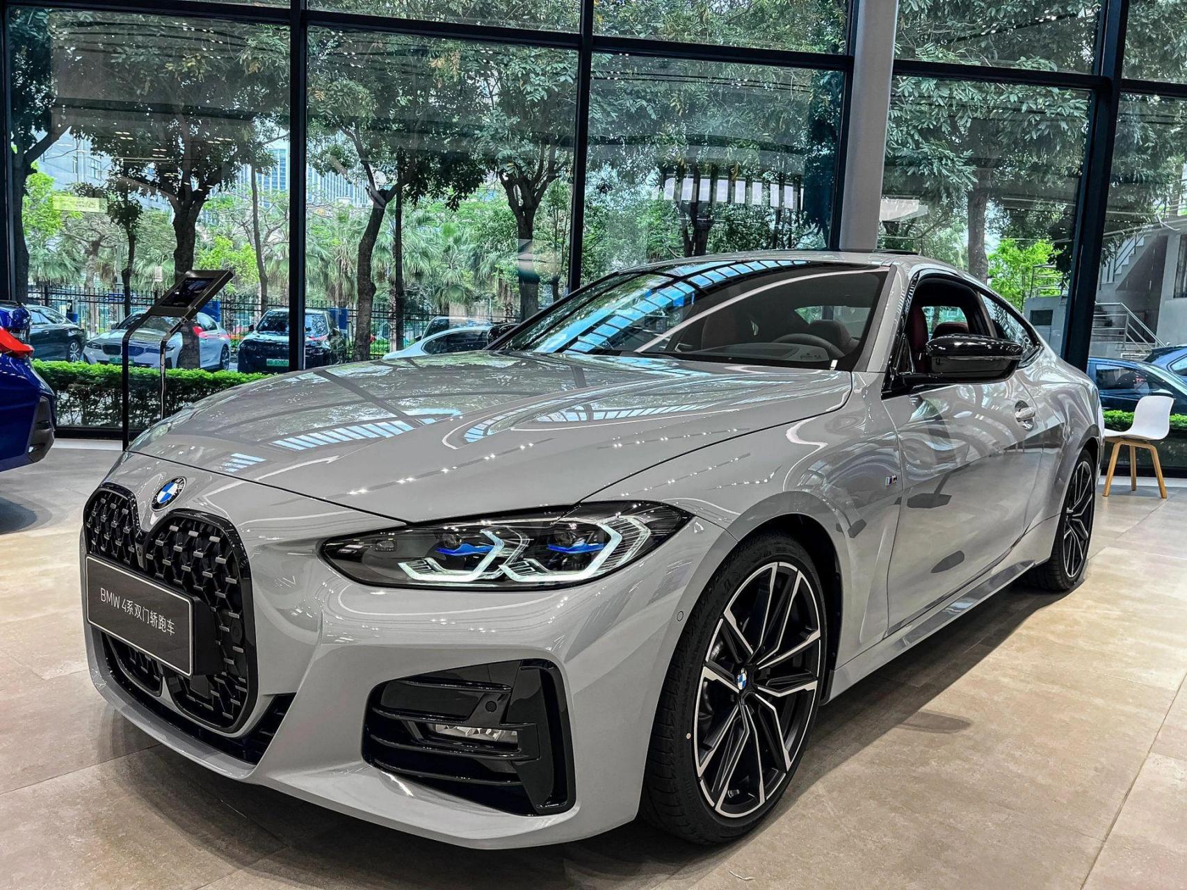 2024款宝马430i运动曜夜双门布鲁克林灰车型介绍  一,车型概述  名称