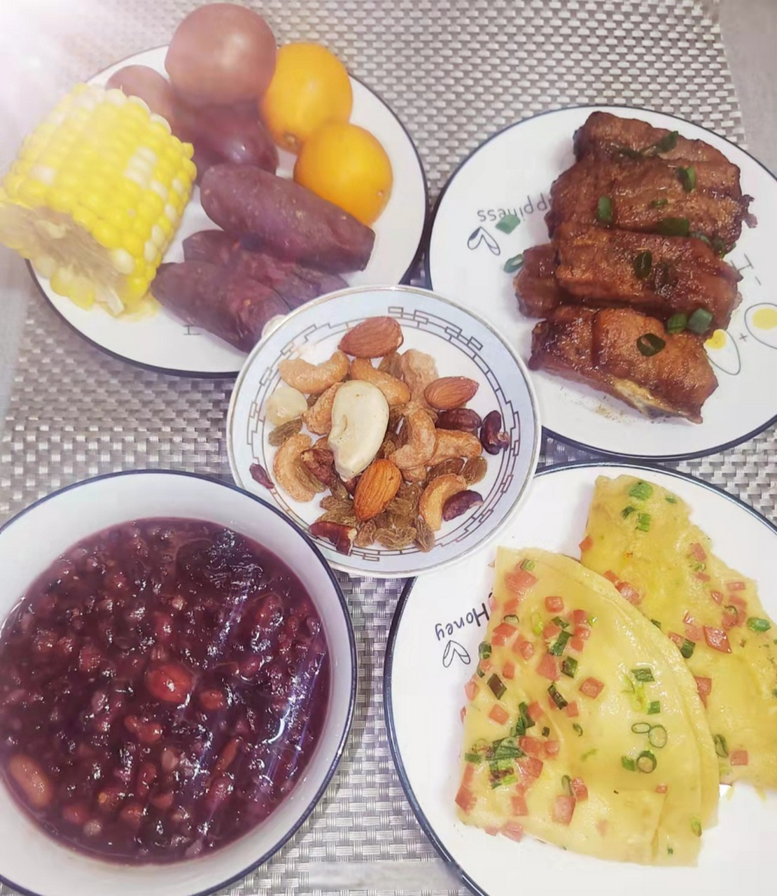 这几天,杭州初中女生陈颖艳,成为了全班羡慕的对象,因为她妈妈做的