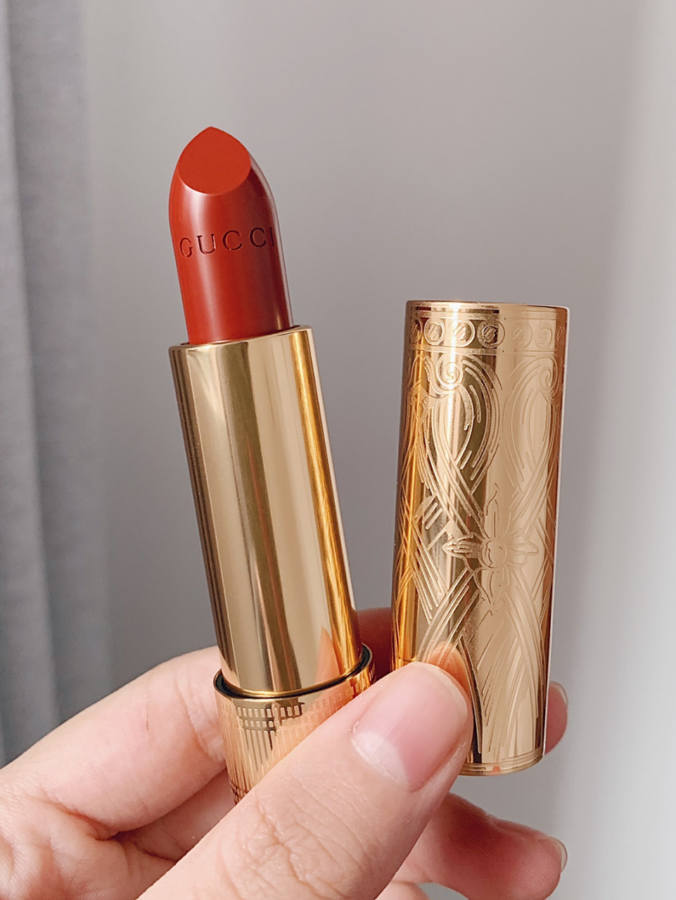 gucci口红505 奶油质地 92不是太润但是也不干 颜色的饱和度很高