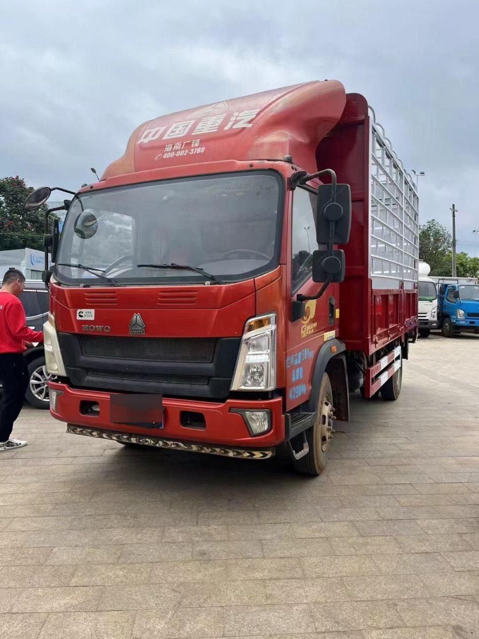 绝版重载货车 160马力 康明斯3.8排量 10档变速箱 4.2米长 2.