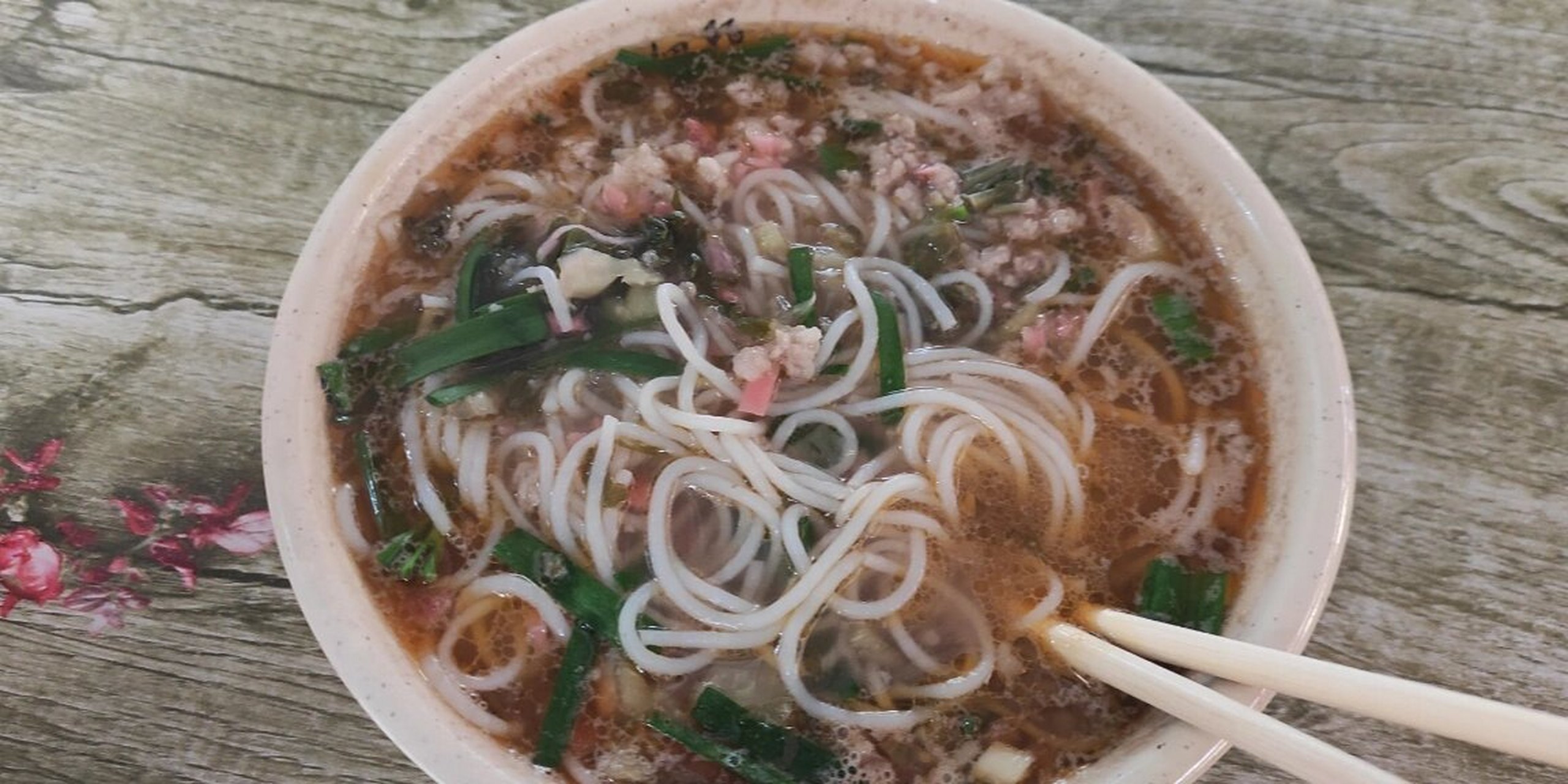 巧家小吃 巧家小吃,洋芋粑粑包卷粉,豆浆稀饭,稀豆粉米线,酸辣洋芋片