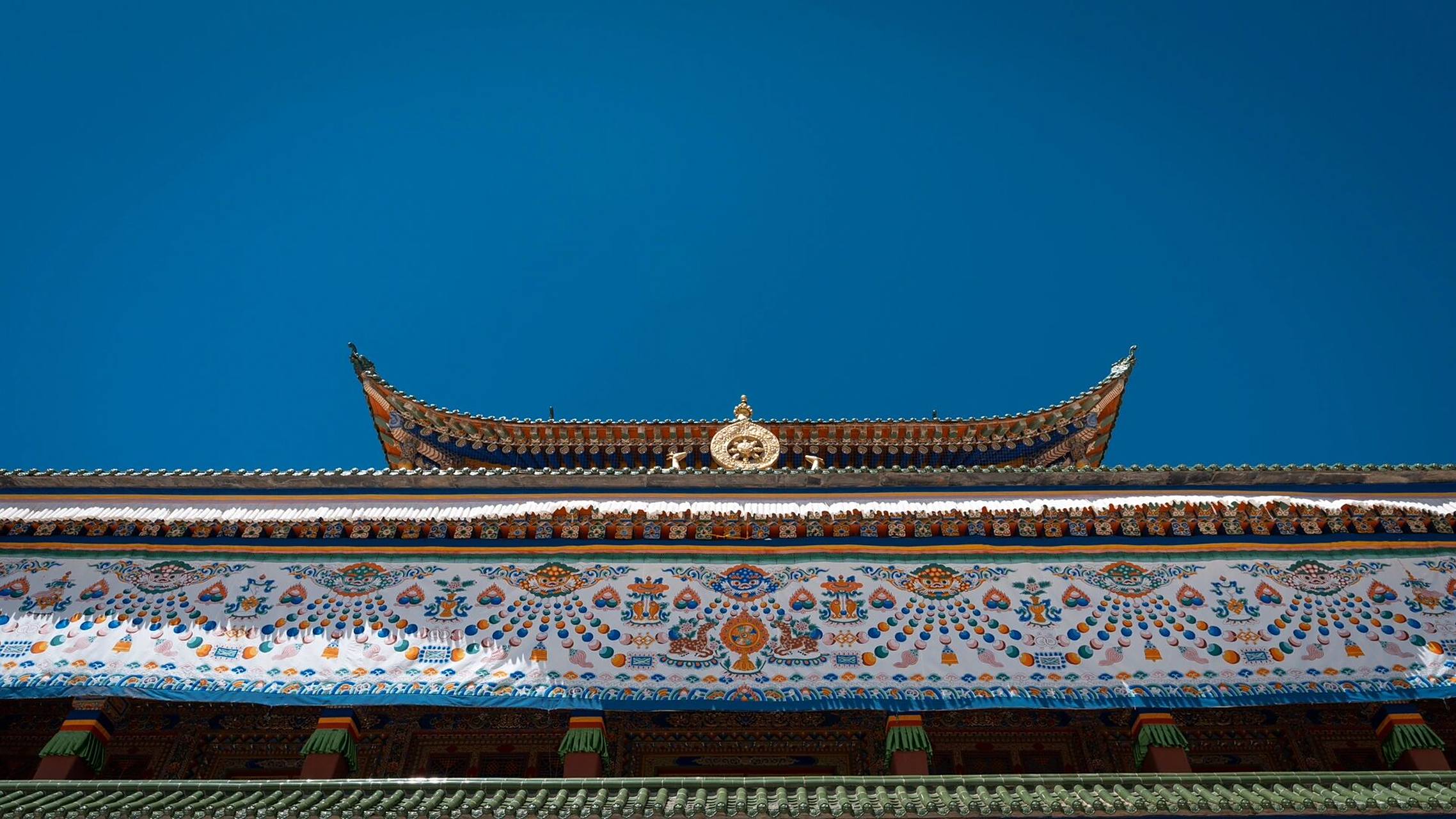 活佛大师的府邸——拉卜楞寺 简介:甘南之旅的第一站我们来到了藏传