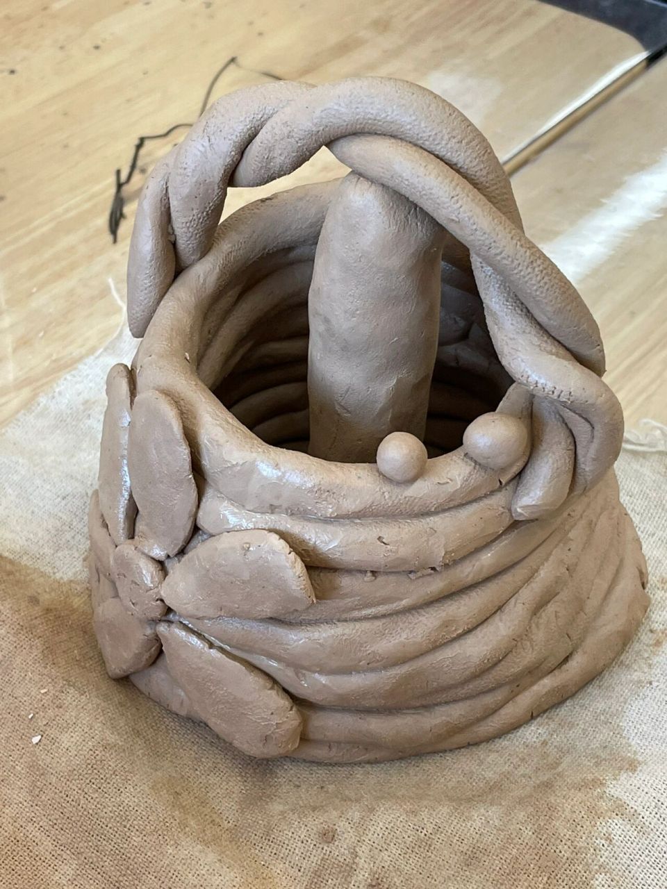 幼儿陶艺课-盘泥条