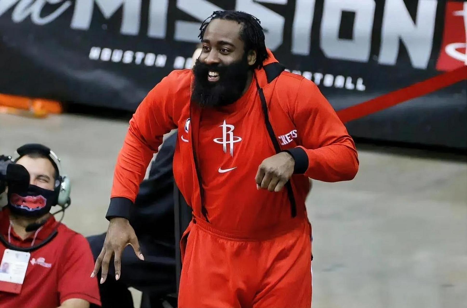 哈登加盟火箭队,如果斯通能交易来塔克和卡佩拉,再签下贝弗利和埃里克