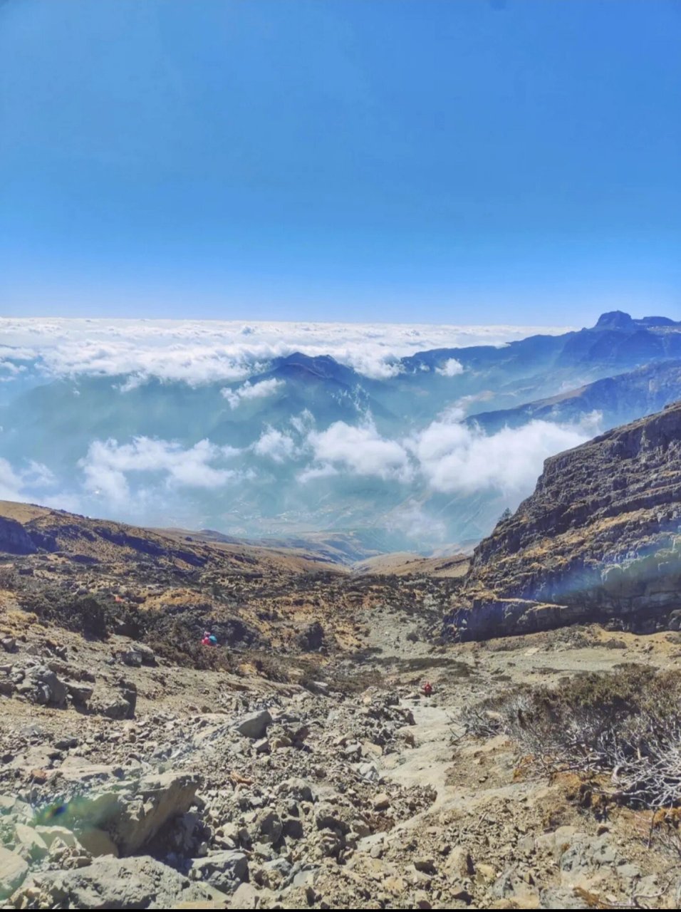 昆明东川雪岭爬山攻略 雪山奇峰,中国十大非著名山峰;雪岭位于东川区