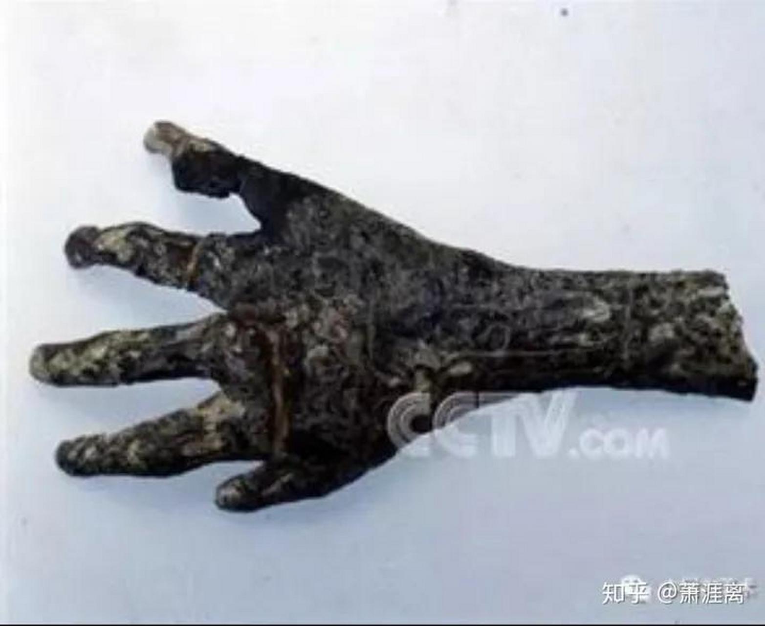 殷墟亚长墓  从亚长墓出土的随葬品规格数量来看,仅次于附近的妇好墓