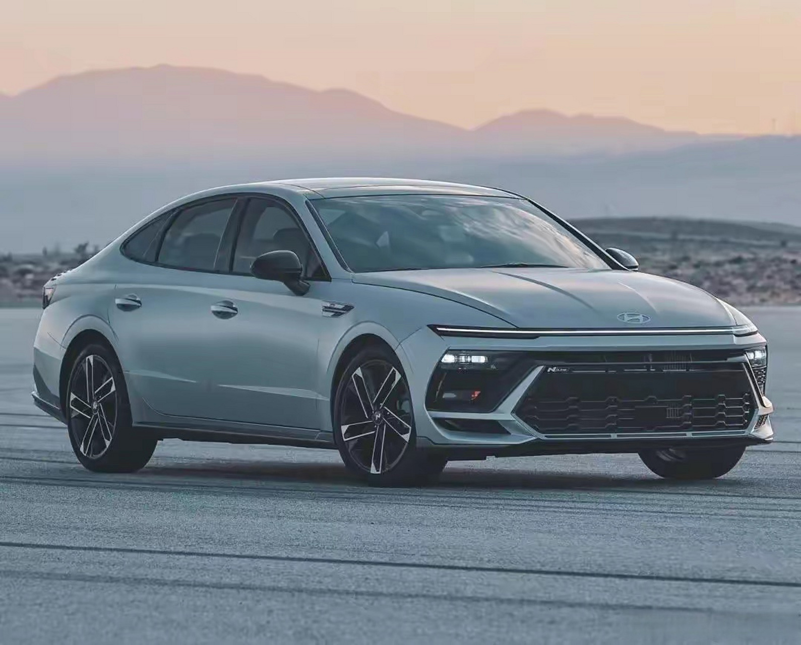 日前,2024款现代索纳塔官图正式发布.