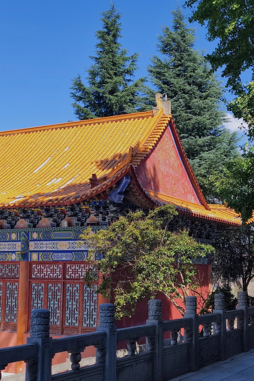 "西南故宫"——安龙博物馆 安龙博物馆位于安龙县新安镇大同路,馆舍为