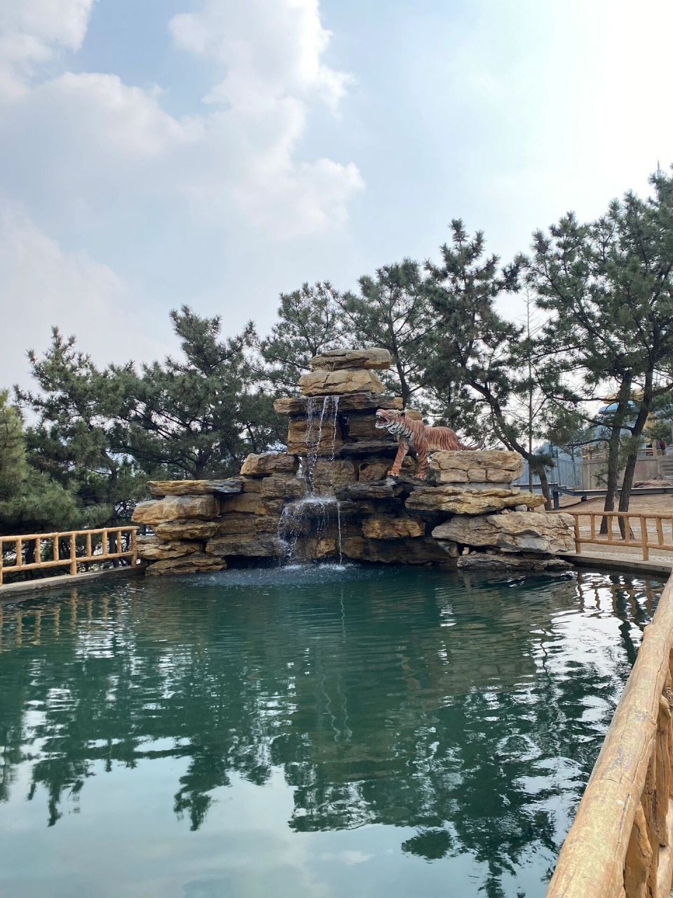 青岛遛娃好去处——丹山公园 如果大家经常走青银高速,在丹山大桥上