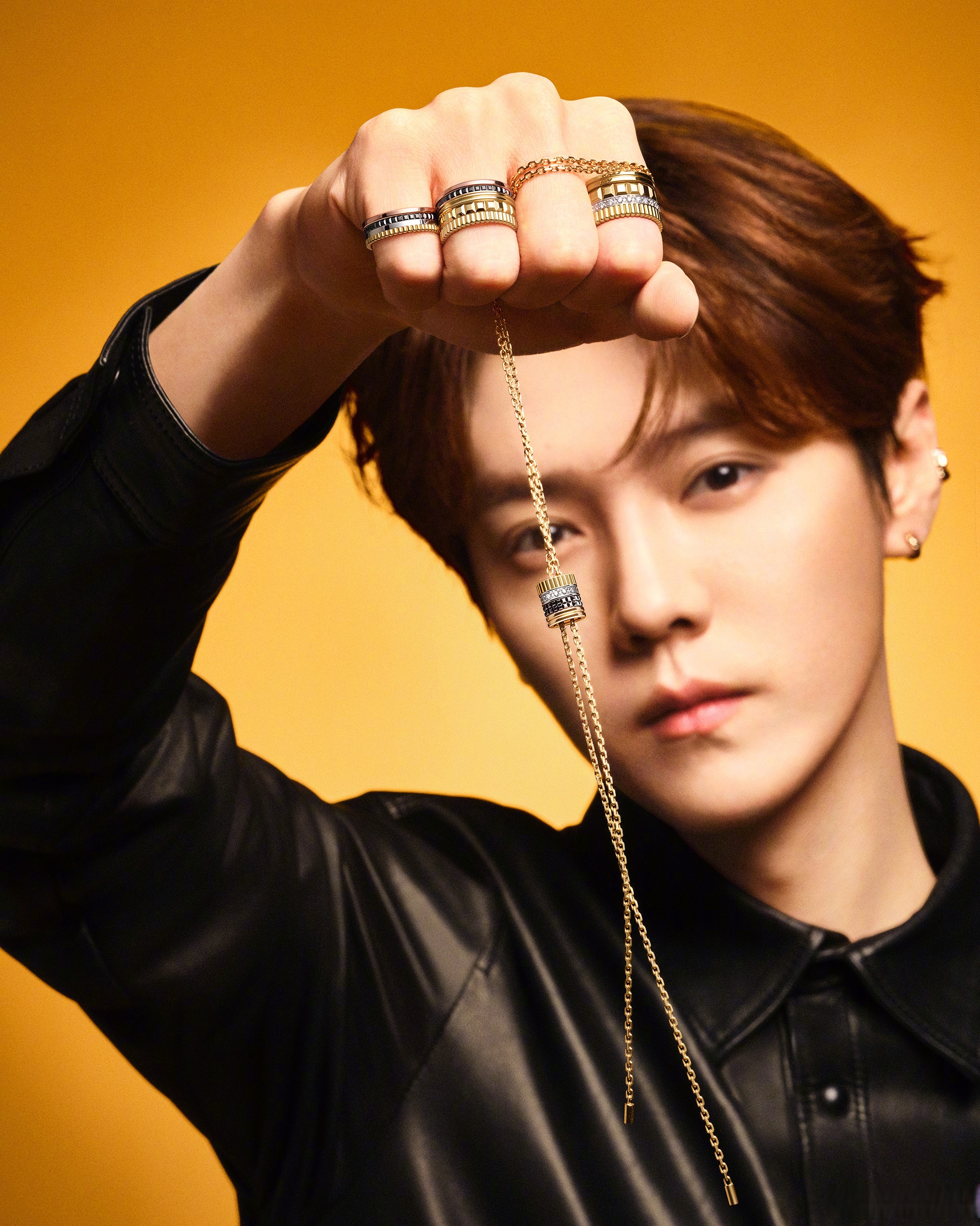 boucheron宝诗龙携手品牌代言人鹿晗发布2023新年广告大片,以经典