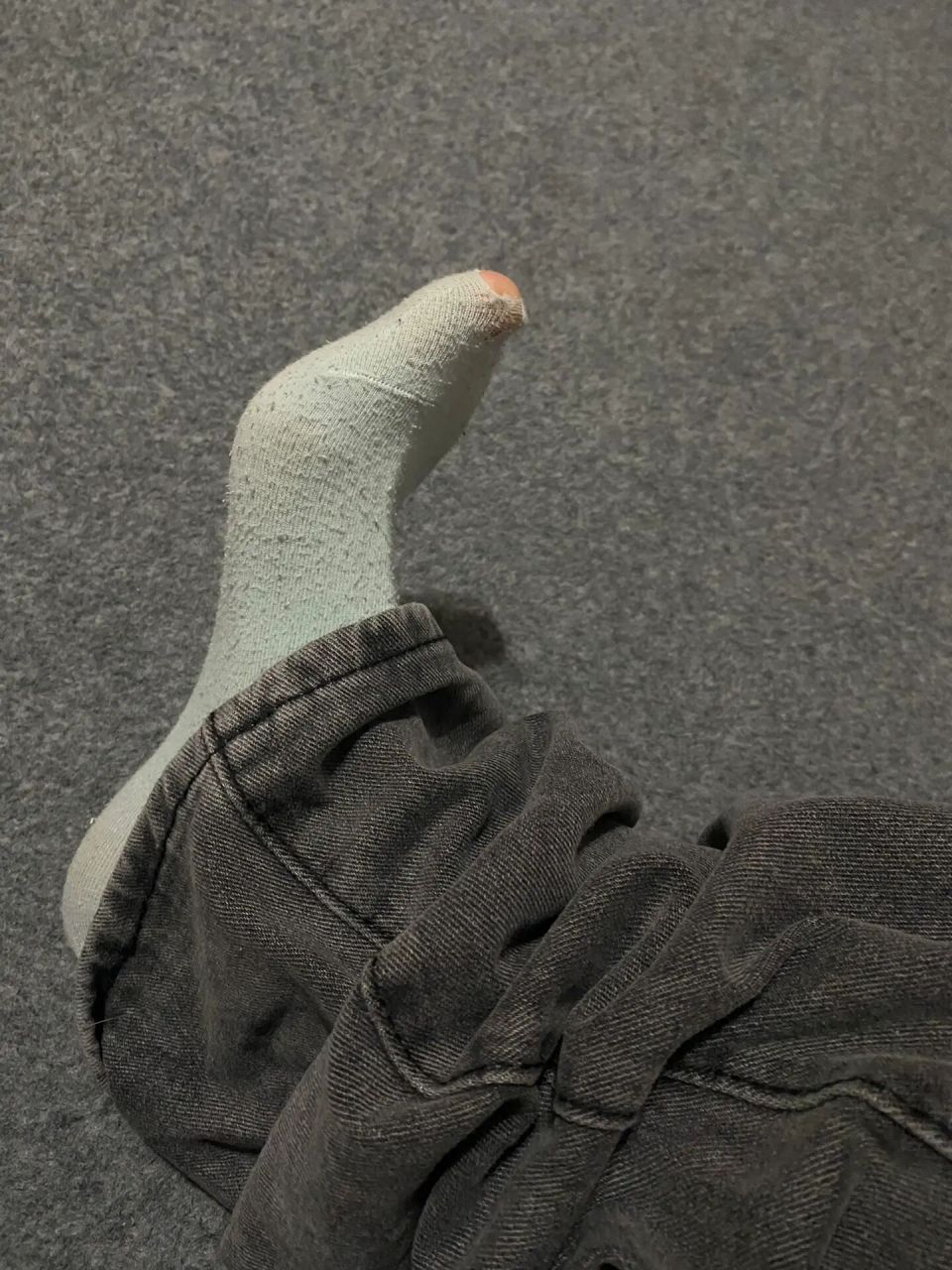 92袜子破个洞,是我身份的象征 因为纯棉的袜子才会破洞(我的是精梳