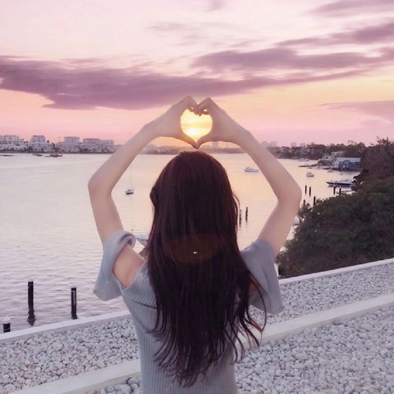 好看女生背影图 好看女生背影图