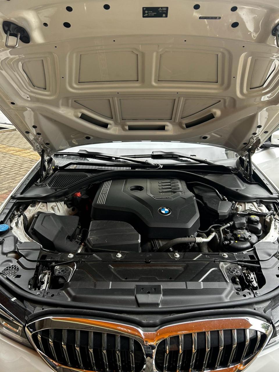 宝马325 b48发动机 老鼠最爱咬的线 爆震传感器的线 轻松秒杀