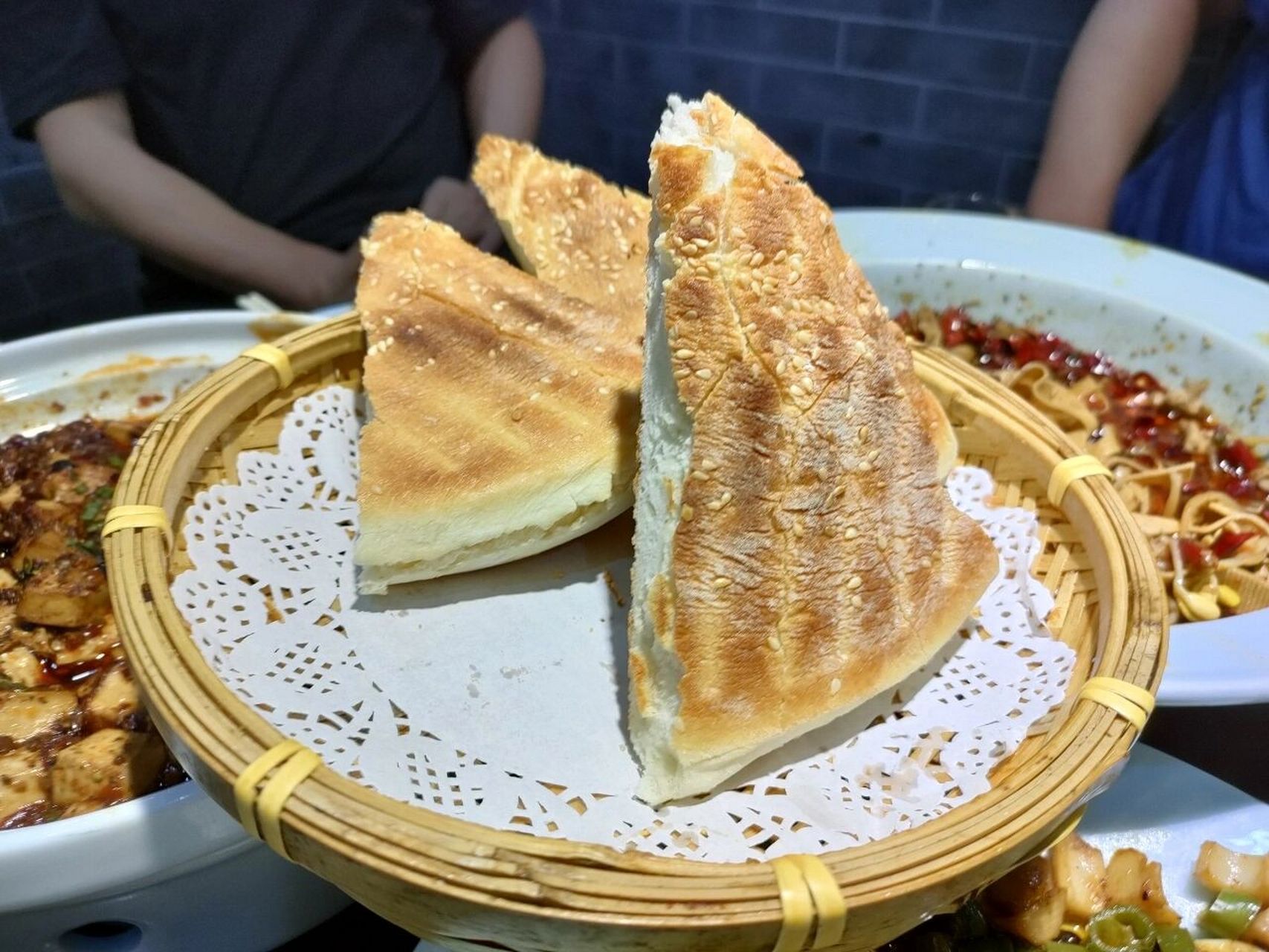 u1s1,找到了比李二鲜家还好吃的火烧馍 一家位于振兴路上的川菜小店