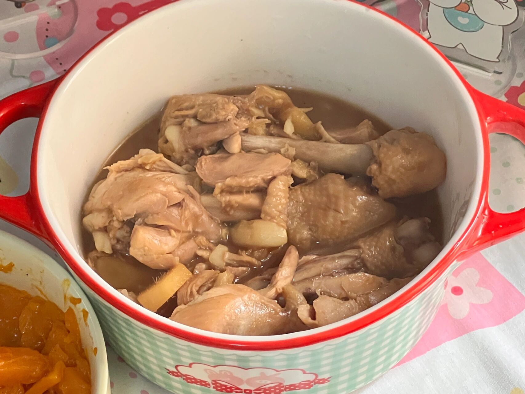 第一次尝试煮鸡腿成功99 食材:三个琵琶腿,姜蒜,耗油,生抽,料酒,一