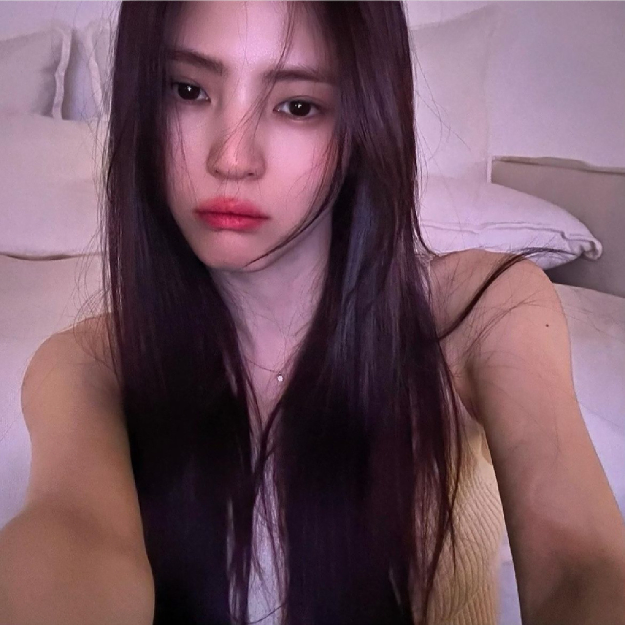 韩素希ins 更新20230220 适合做头像 一分钟前的发布