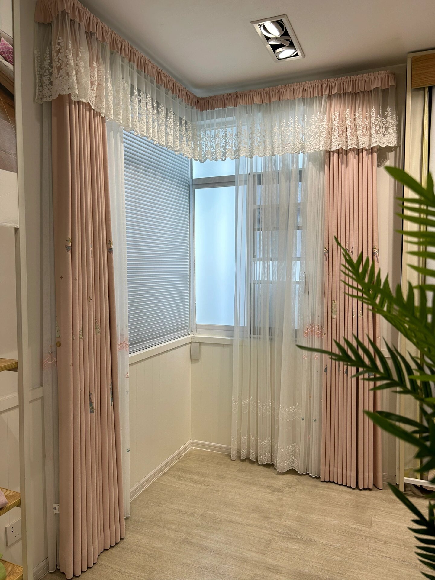 中山品牌窗帘定制#欧博莱一屋窗帘    无甲醛 20年品牌窗帘 一坑行