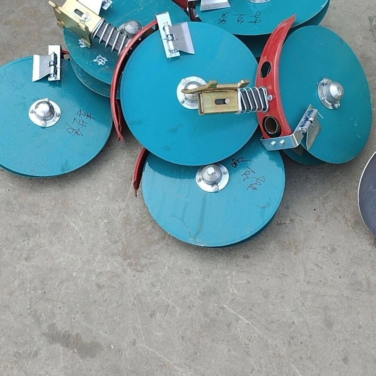 小麦播种机,追肥机,直径34厘米窄幅圆盘开沟器播种机下肥专用小麦追肥