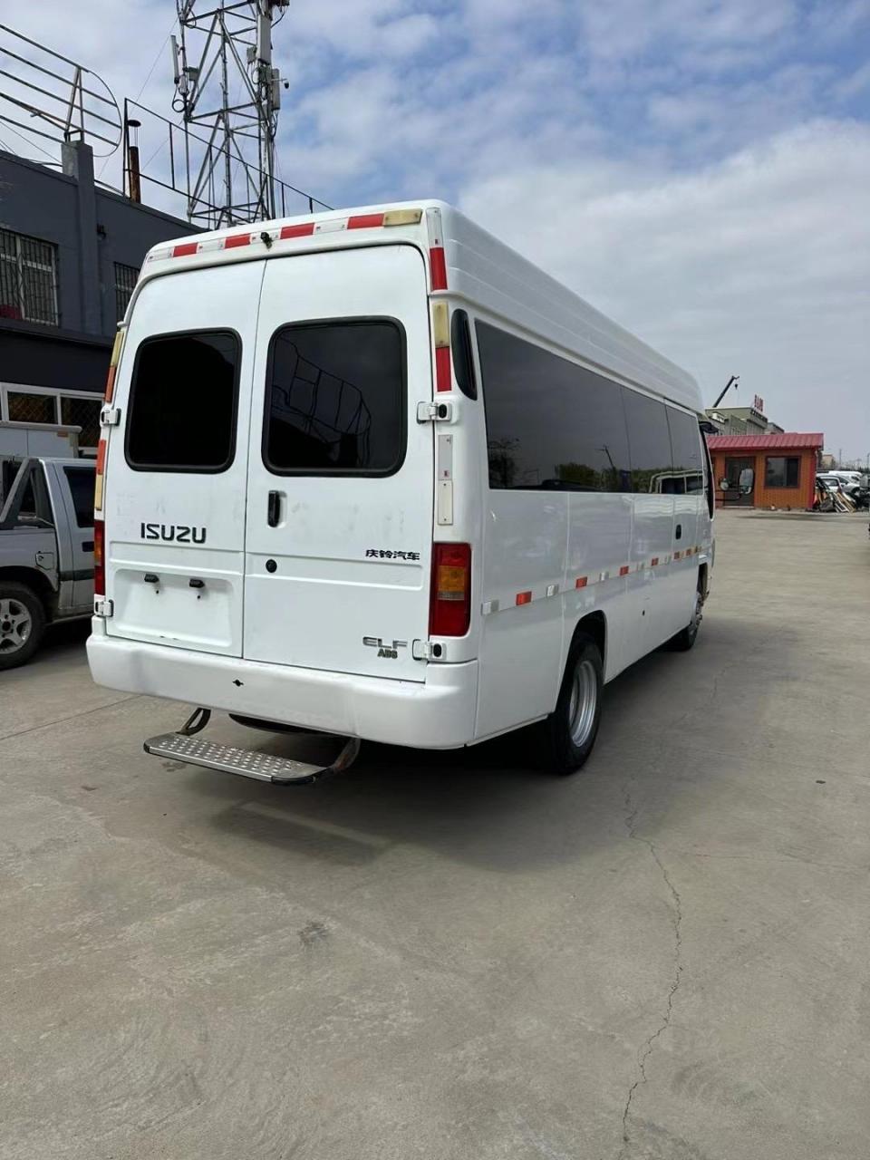17年五十铃四座封闭货车 个人一手车