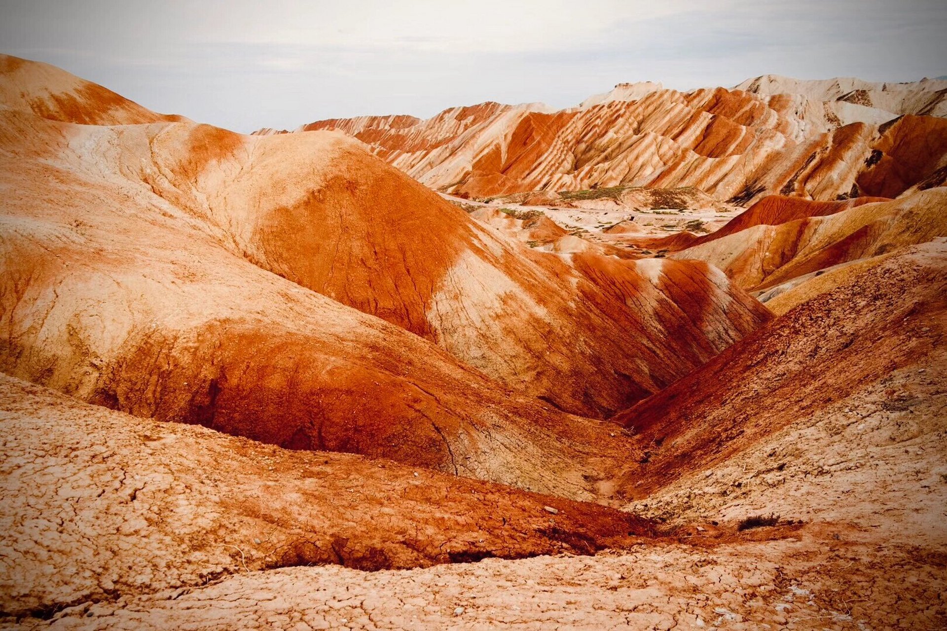 张掖丹霞地质公园 * 甘肃 张掖丹霞地质公园地处祁连山北麓,位于甘肃