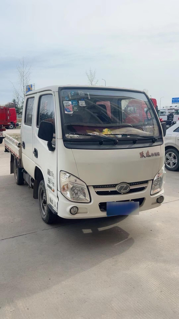 跃进小福星s50双排座,汽油版,单胎