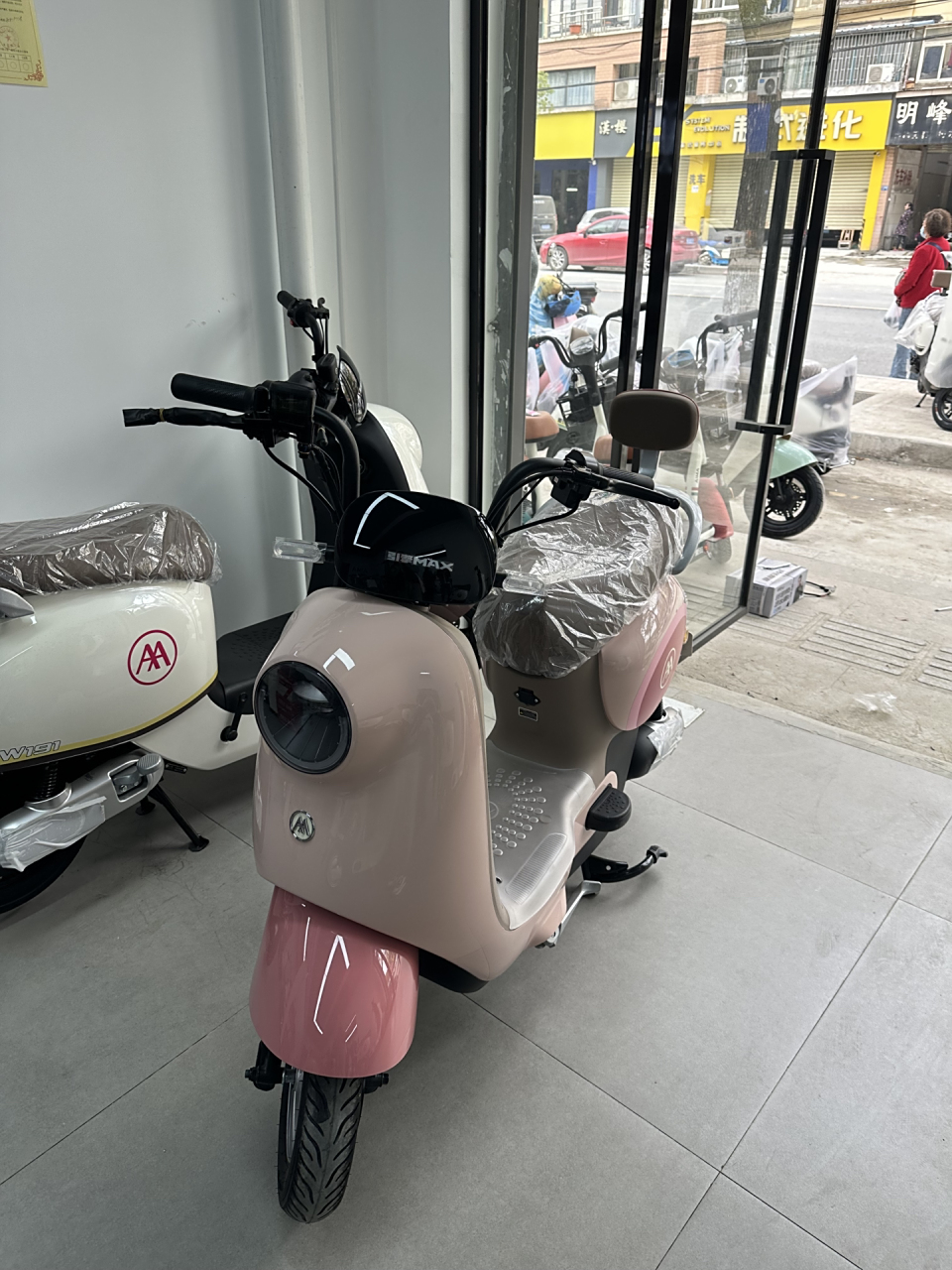 爱玛露娜电动车也太漂亮了吧!