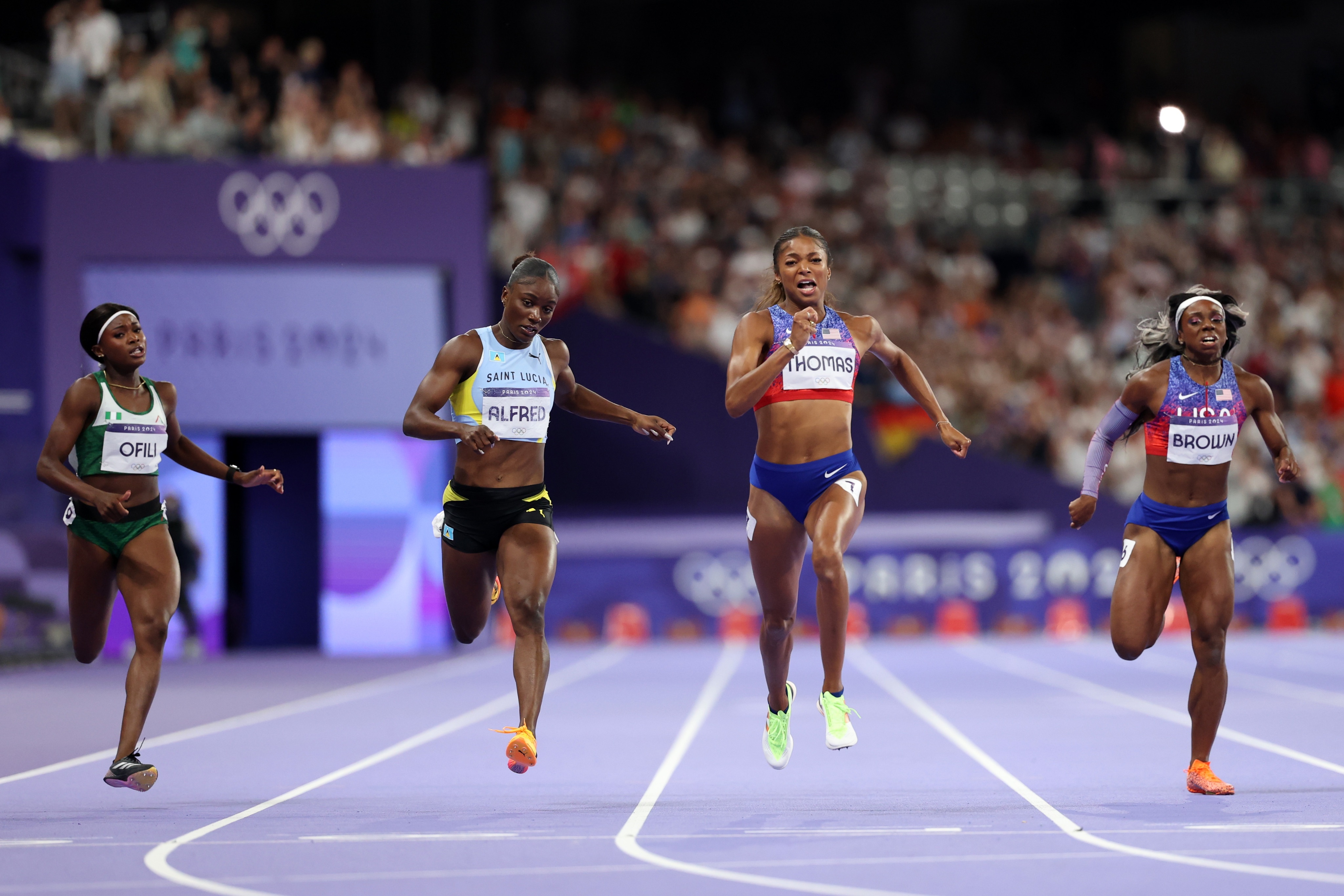 巴黎奥运会女子200米决赛,前三名:   加比·托马斯(gabby thomas) 21.