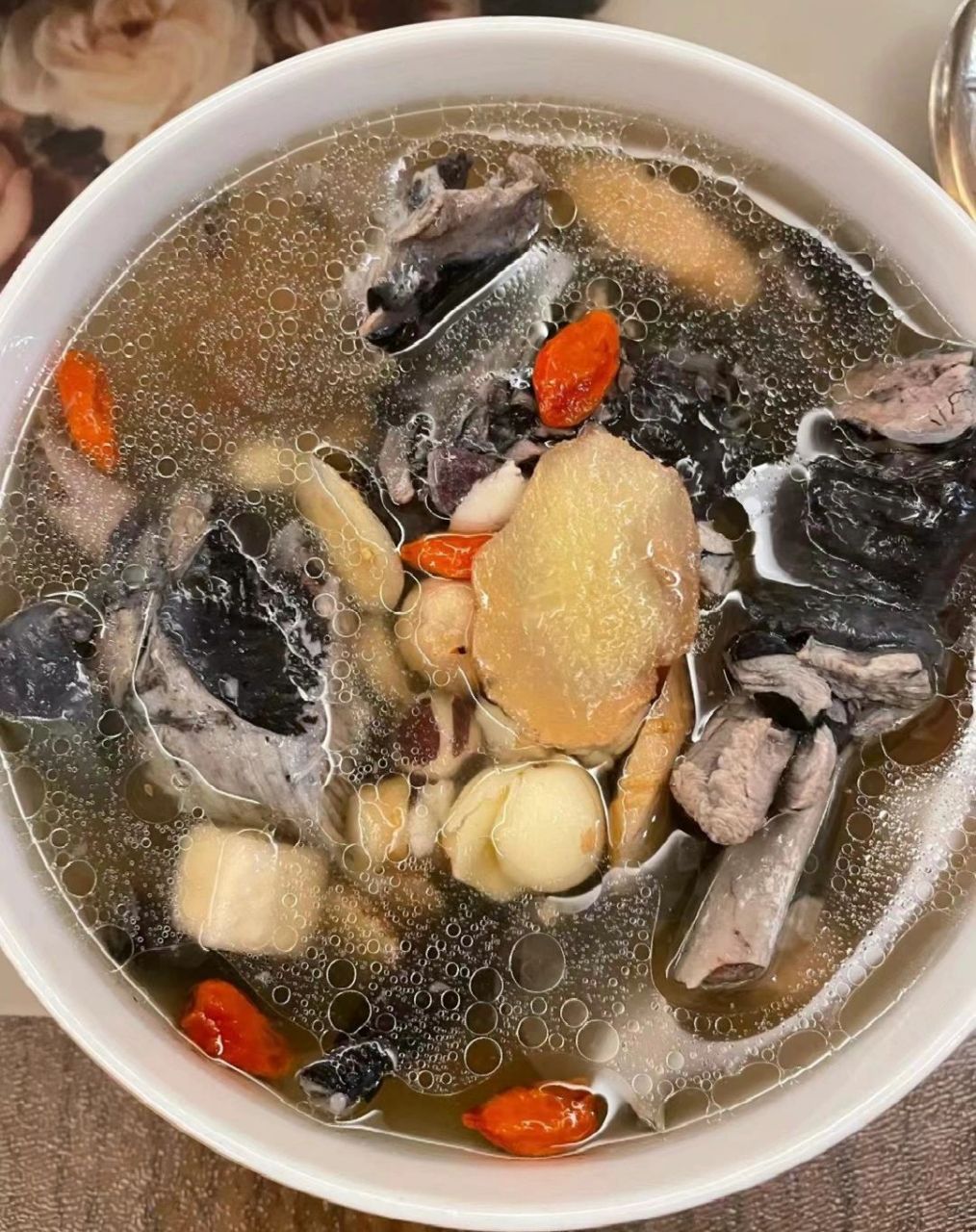 四神乌鸡汤🥣🥣分享🚩补脾养肾✅清热 💮原材料:四神汤 党