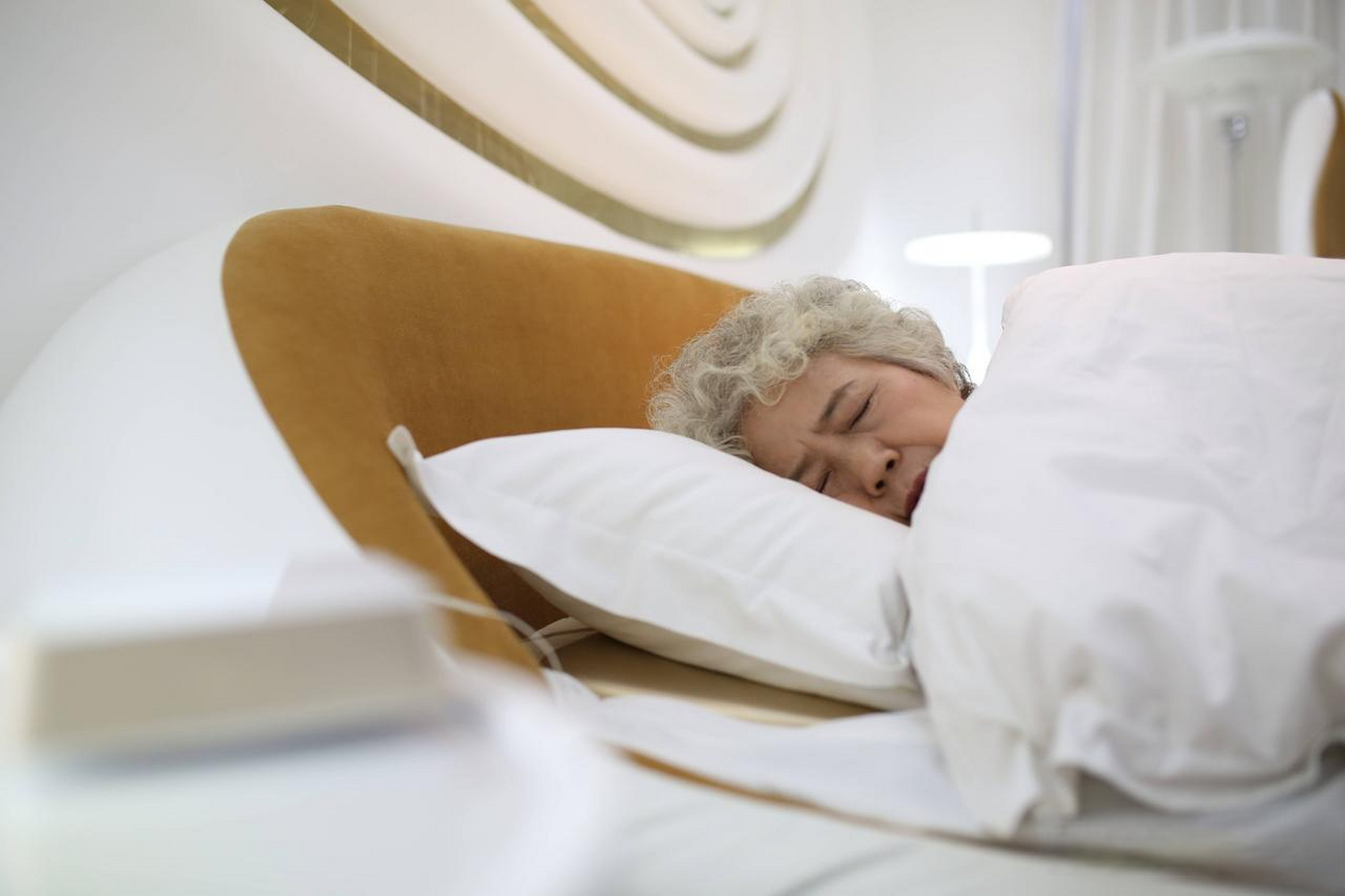 每天睡够8小时是否能获得优质睡眠?