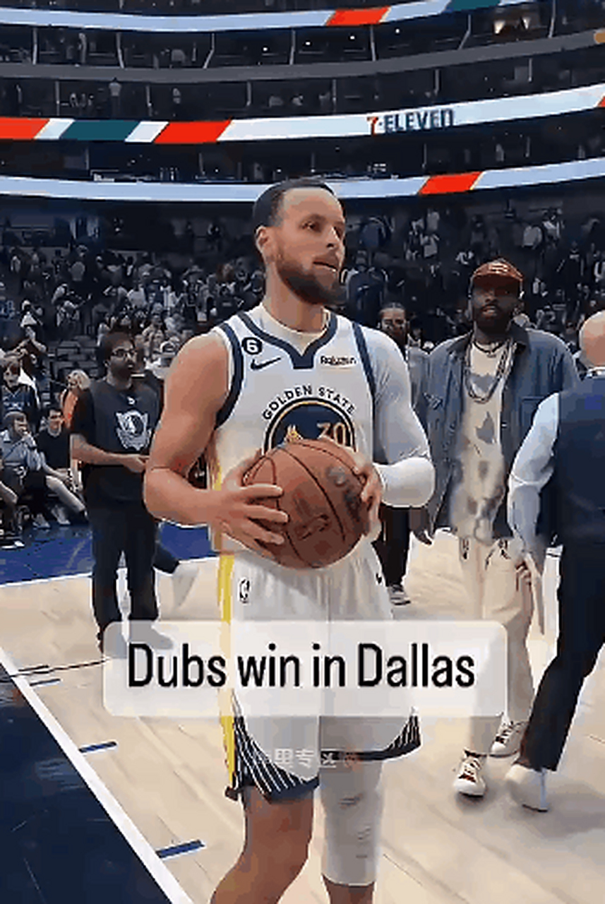 老友见面!库里拥抱欧文,这个小动作,怎么看着这么熟悉.