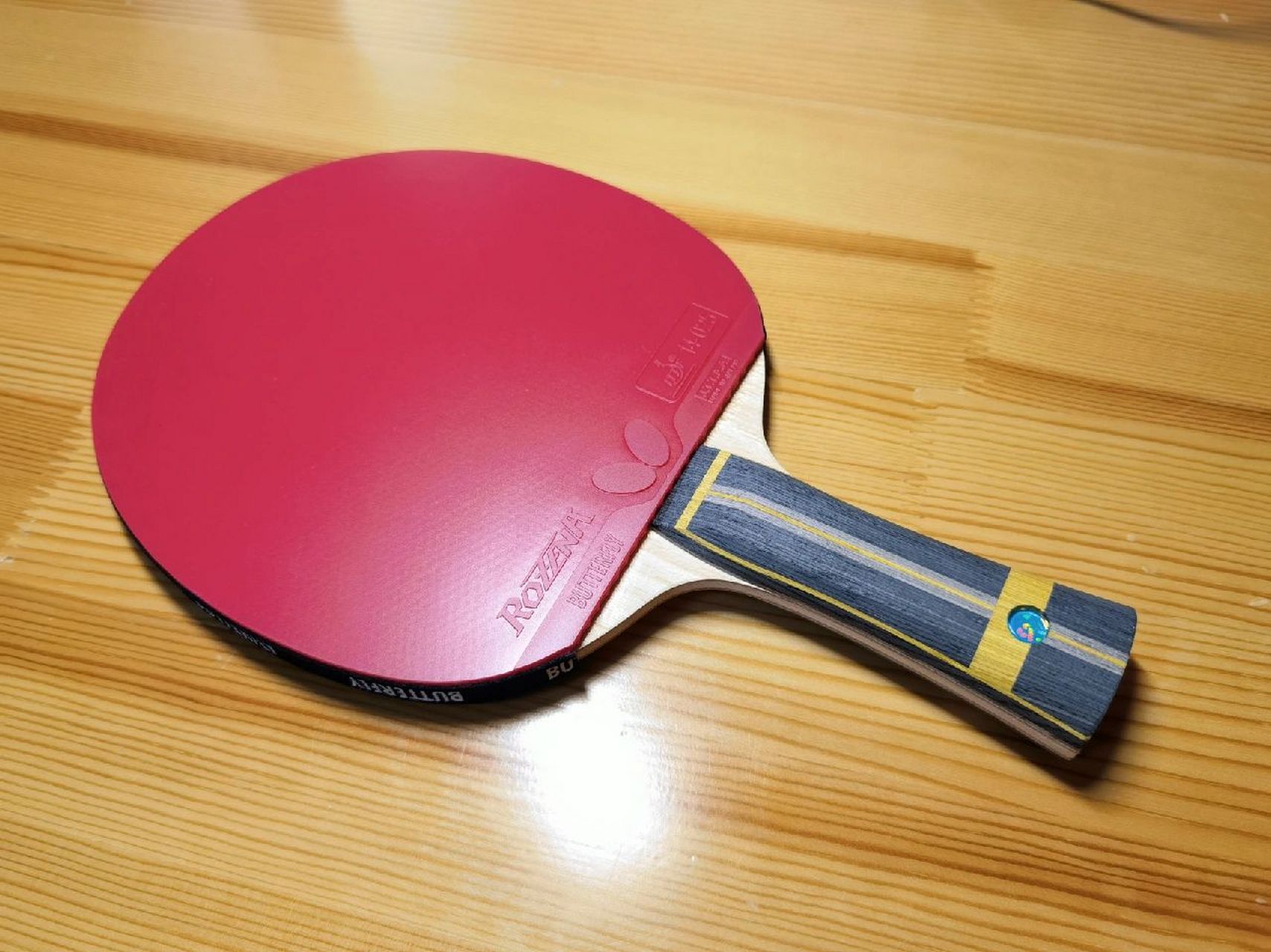 8g,正手挺拔k1pro,反手罗泽娜,没钱配蝴蝶td套了,先这么凑合,总体正手