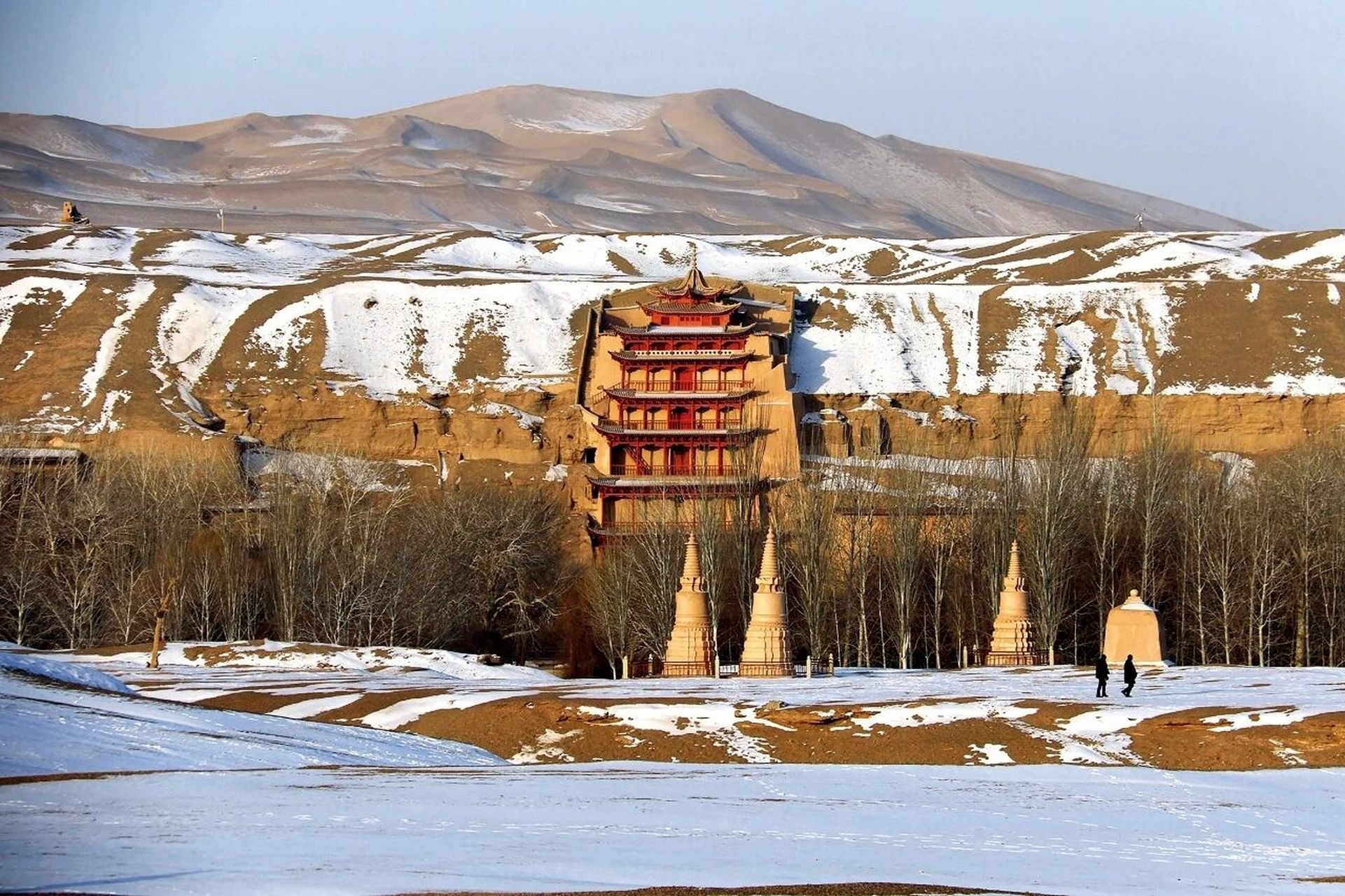 永远的敦煌莫高窟—最新游玩攻略及避坑指南 敦煌,"敦,大也;煌,盛也"