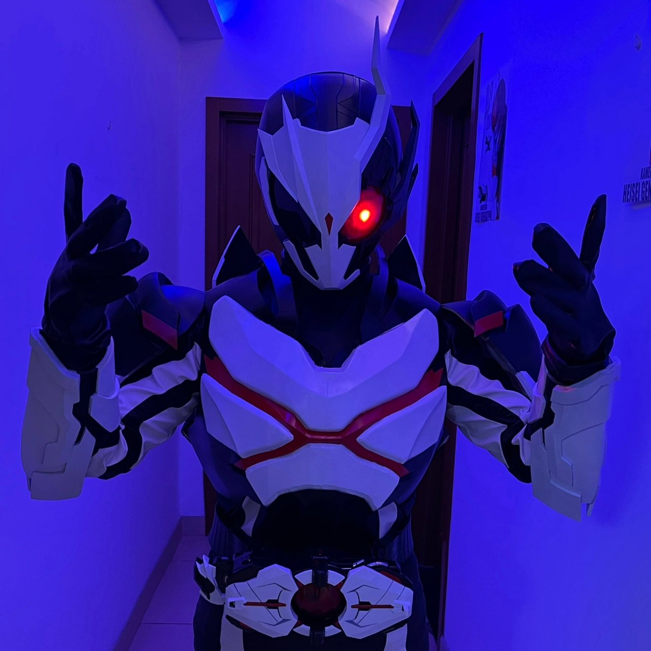 假面骑士亚克皮套试穿 男角色皮套我出刚刚好