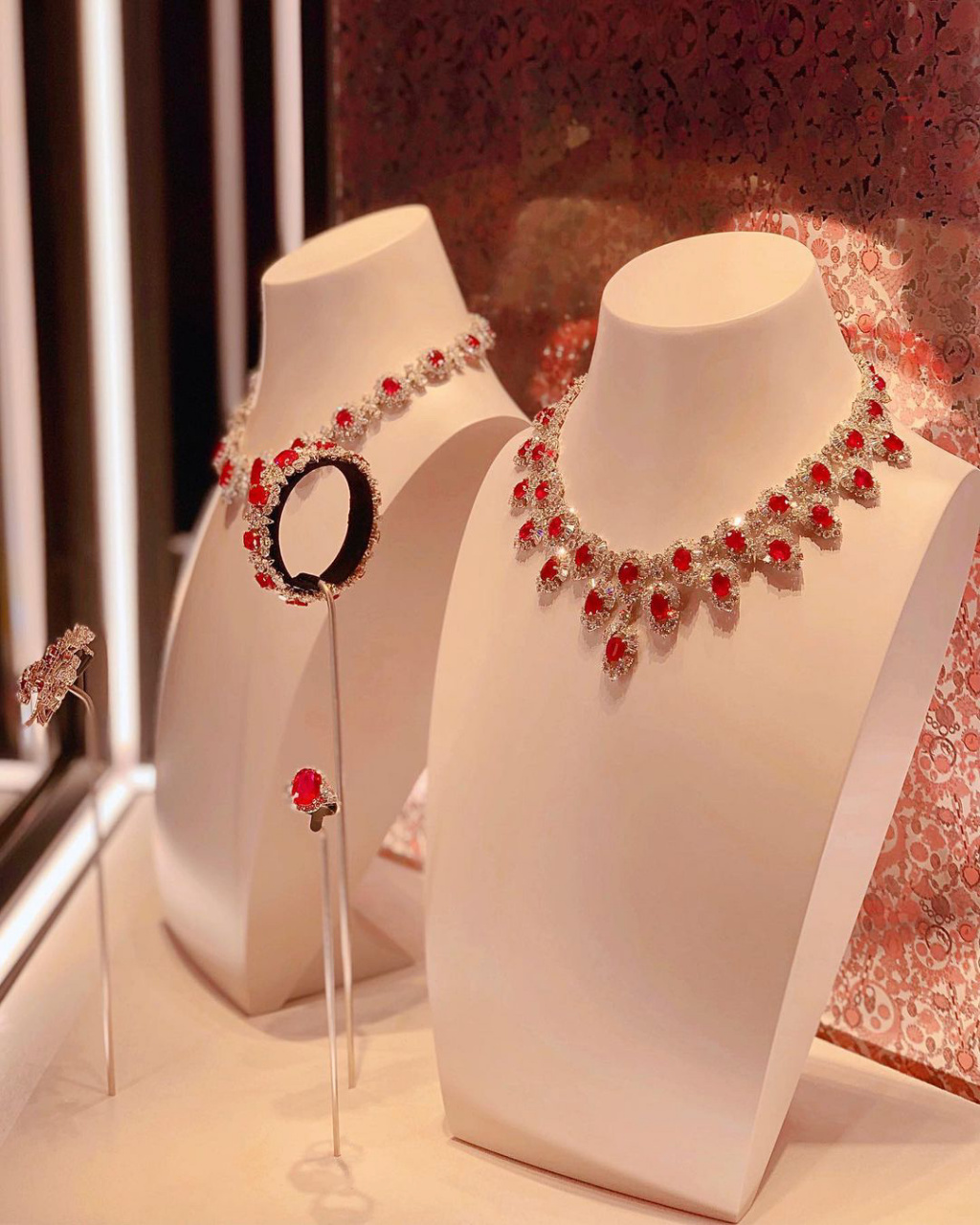 宝格丽绝美古董珠宝-第一篇 都说珠宝是最长情的陪伴,一点都不为过吧